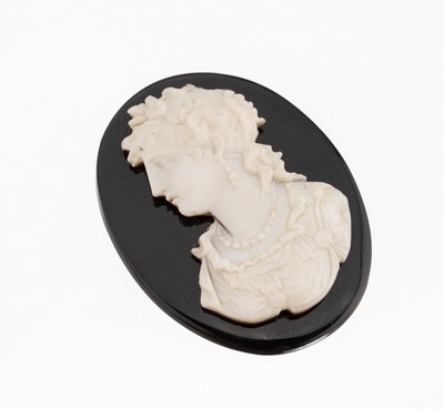 Image Layer stone cameo approx. 1890 , backsides needling 14 kt gold, YG 585/000, fine cut, ...