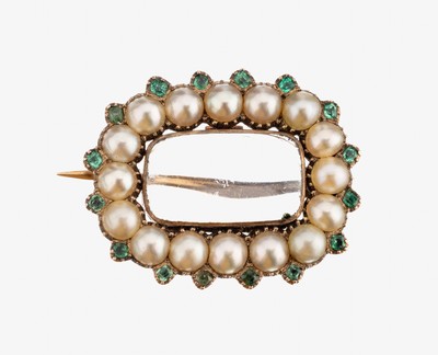 Image 9 kt gold pearl-emerald-brooch, approx. 1880 , RG 375/000, England, centered rectangular ...