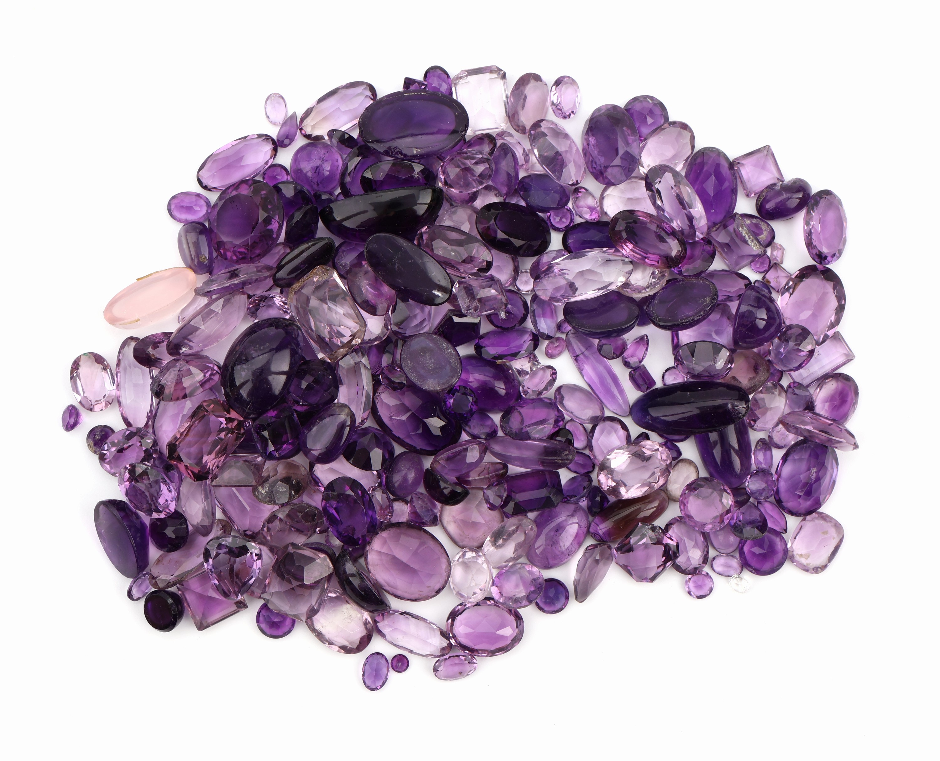 Lot lose Amethyste, ca. 696 ct, versch. Schliffformen und Größen, Ausfassware