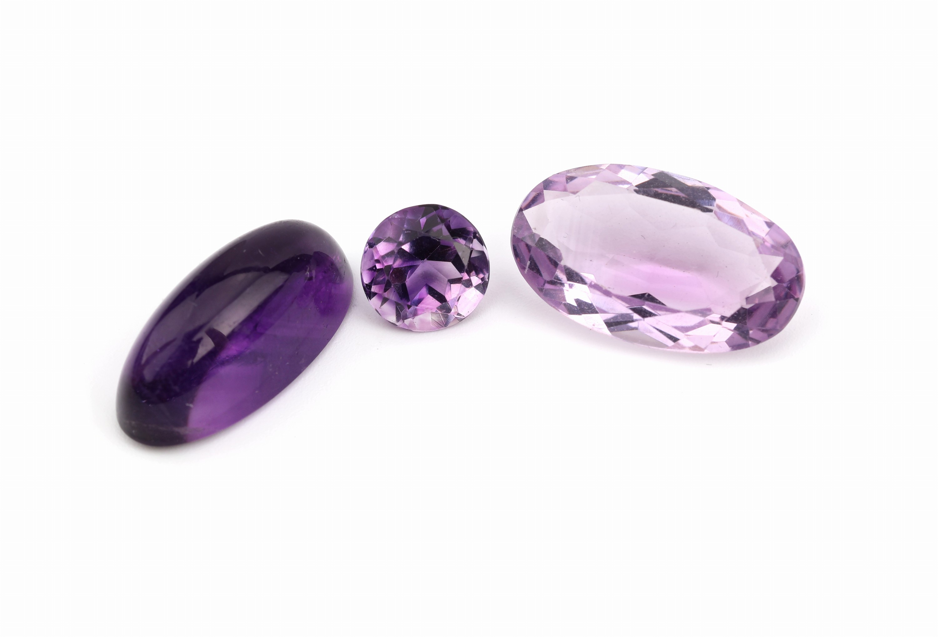 Detail a: Lot lose Amethyste, ca. 727 ct, versch. Schliffformen und Größen, Ausfassware