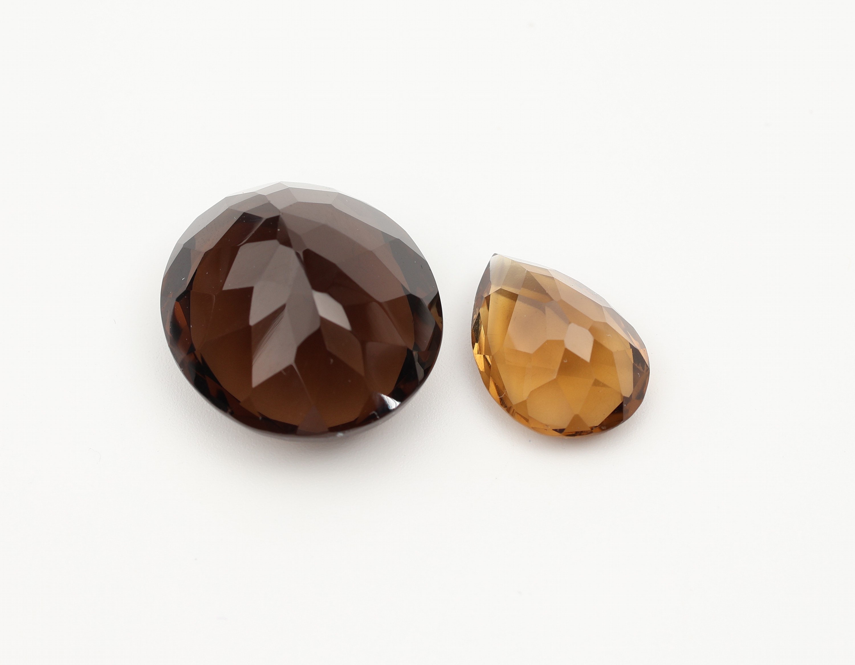 Detail b: Lot lose Rauchquarze, ca. 754 ct, versch. Grössen, Formen und Farbnuancen