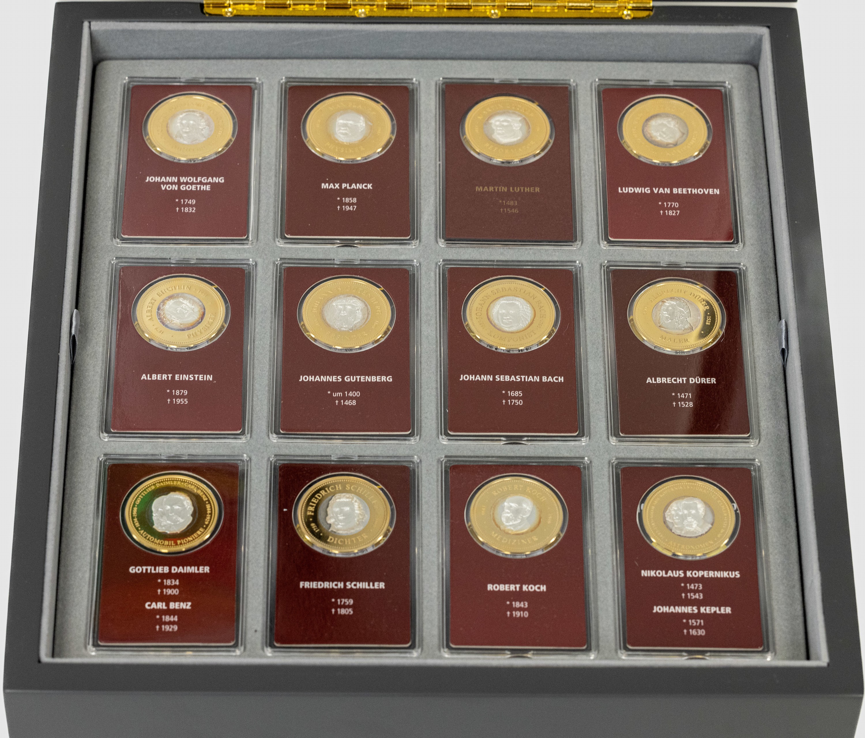 Medaillensammlung GROSSE DEUTSCHE, 24 Medaillen mit Motiven grosser Deutscher Persönlichkeiten, Pille 999/000 Silber, Ring Kupfer vergoldet, D. ca. ...