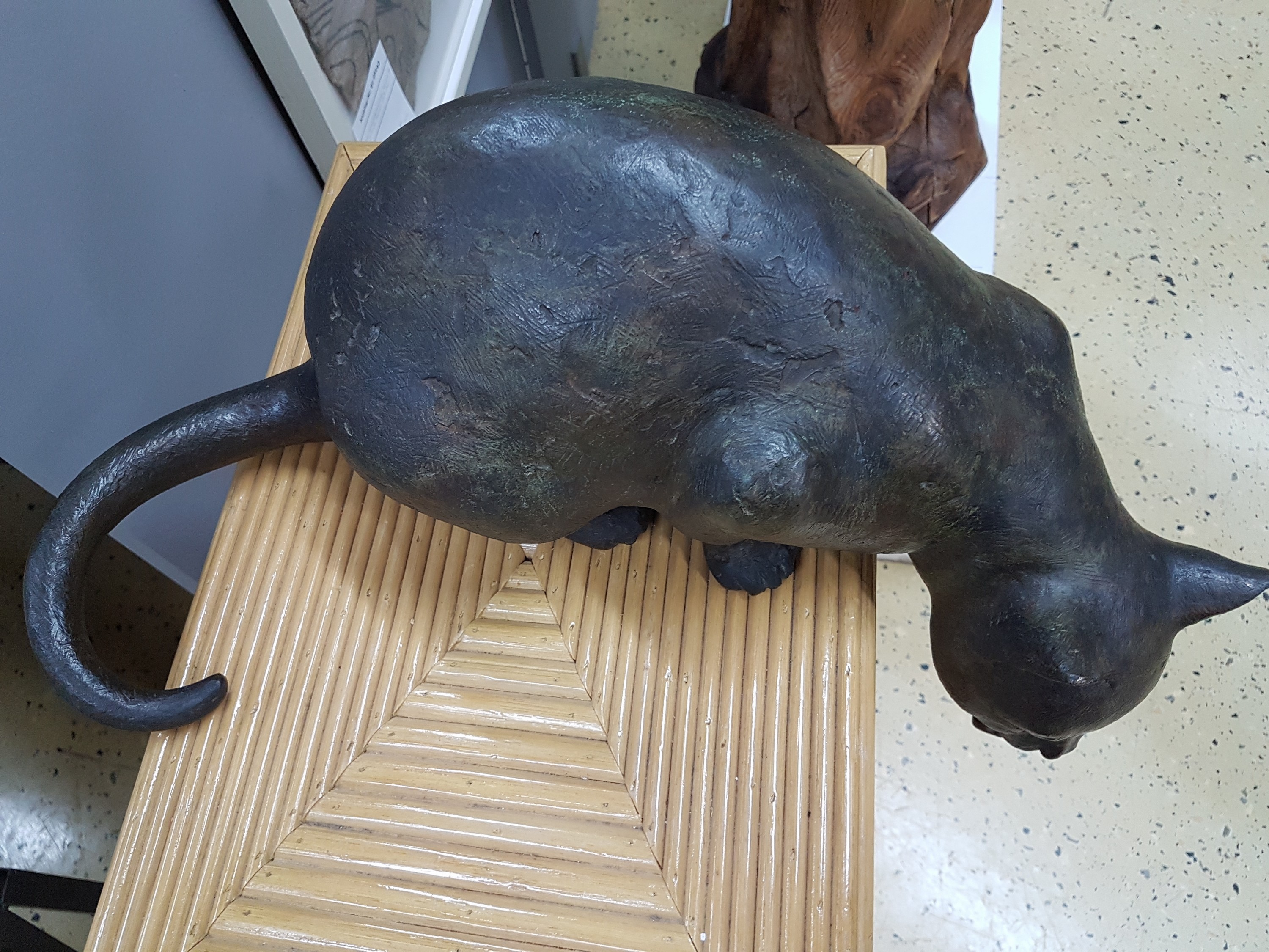 Detail b: Jürgen Ebert, geb. 1964, Studium AK München bei Prof. Koch, ansässig Bad Griesbach, hier: große Katze, Bronzeskulptur im ...
