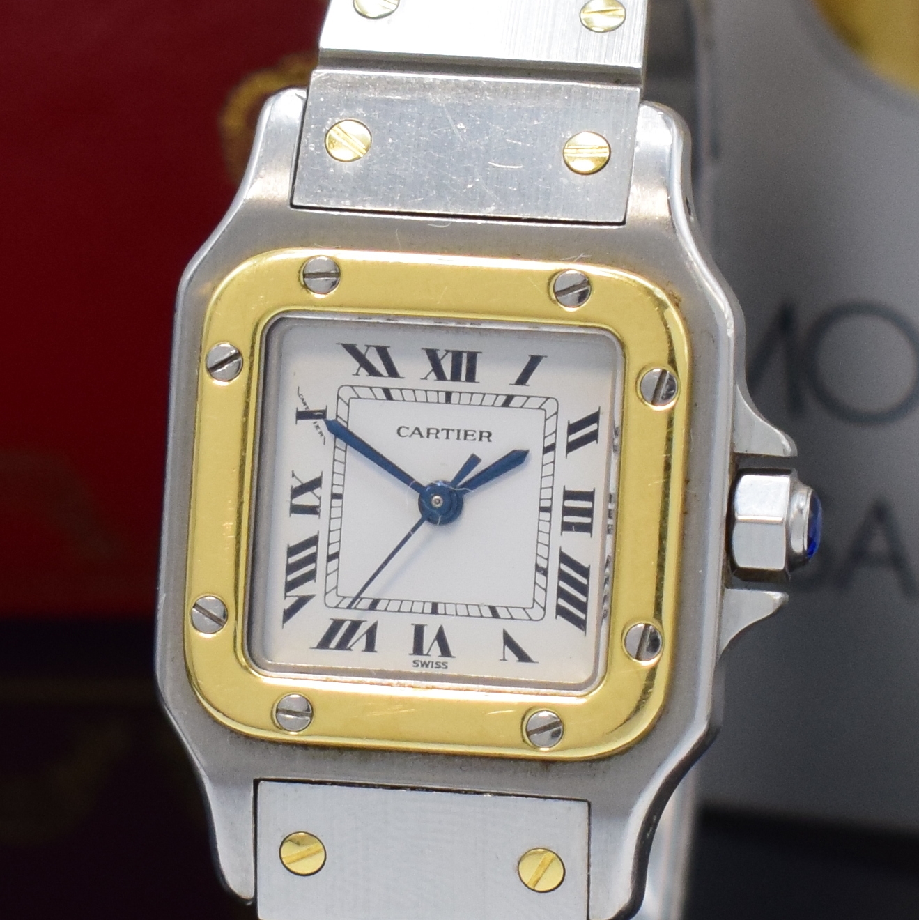 Detail a: CARTIER Santos Damenarmbanduhr in Stahl/Gold, Schweiz um 1990, Automatik, orig. Gliederband m. Faltschl., Boden 8-fach verschr., Schmuckkrone, ...