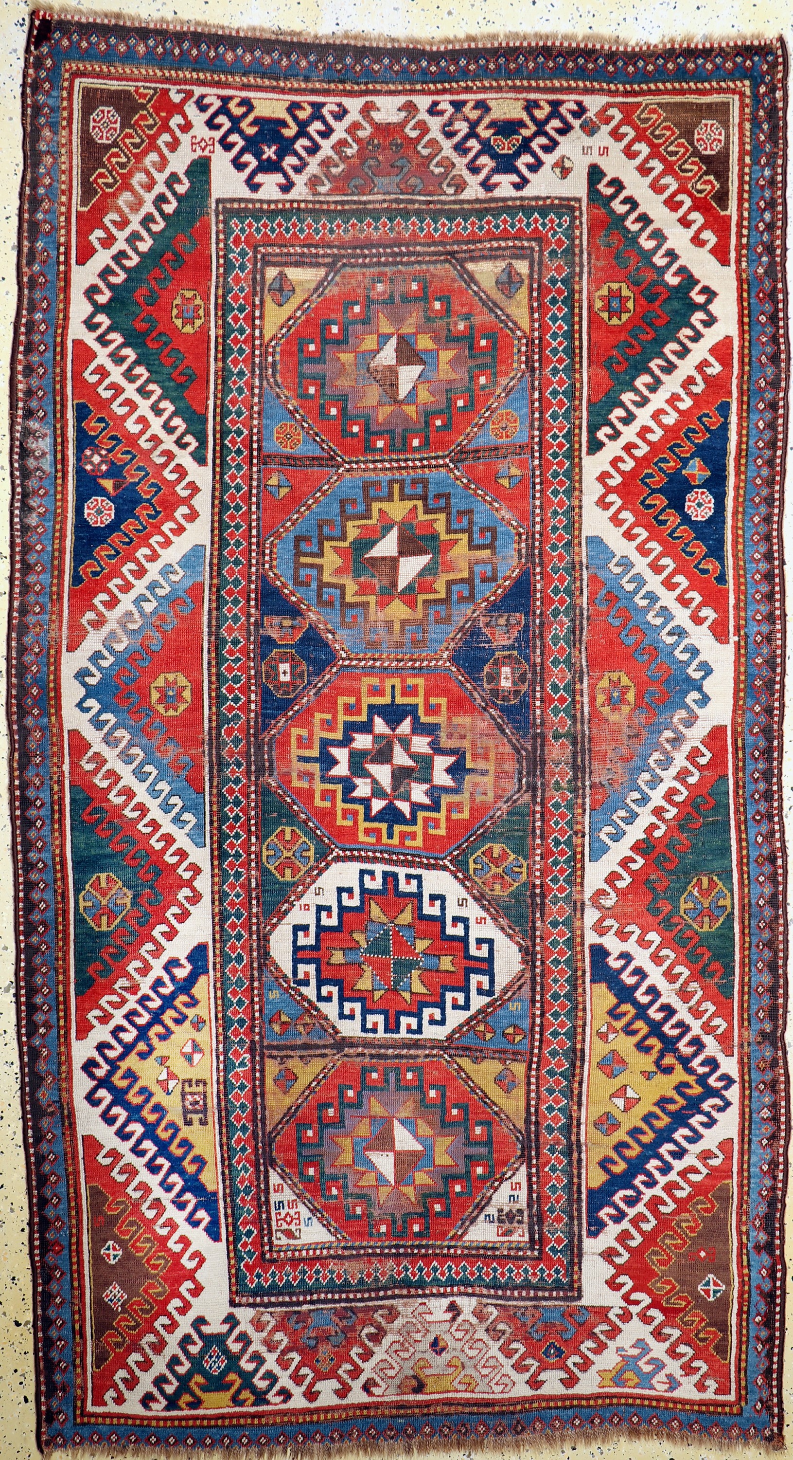 "Bordjalou"Kazak antik, Kaukasus, Mitte 19.Jhd, Wolle auf Wolle, ca. 260 x 142 cm, EHZ: 3, (Alte Restaurierung)