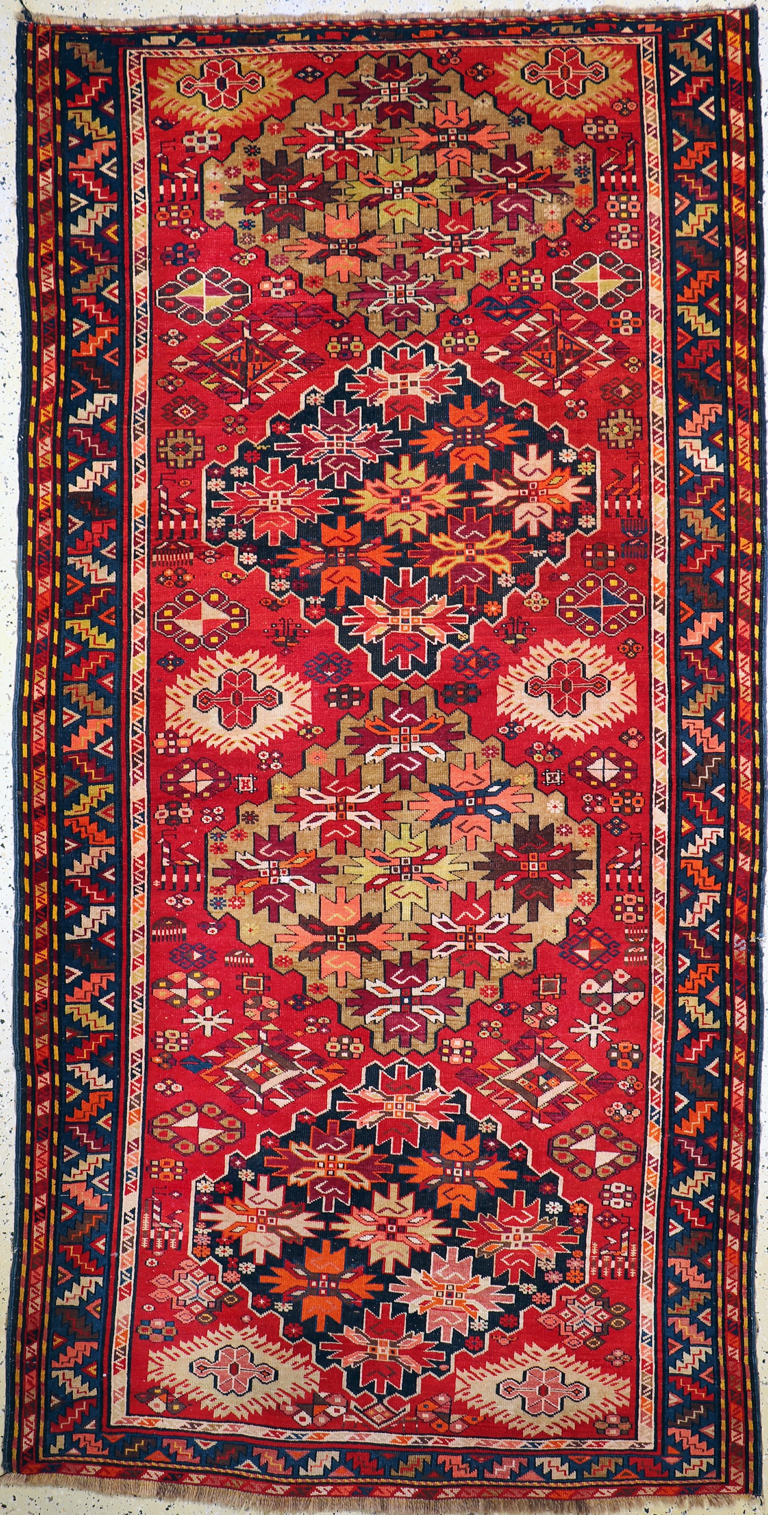 Schirwan antik, Kaukasus, um 1900, Wolle auf Wolle, ca. 307 x 157 cm, verkürzt, EHZ: 3,(Alte Restaurierungen)