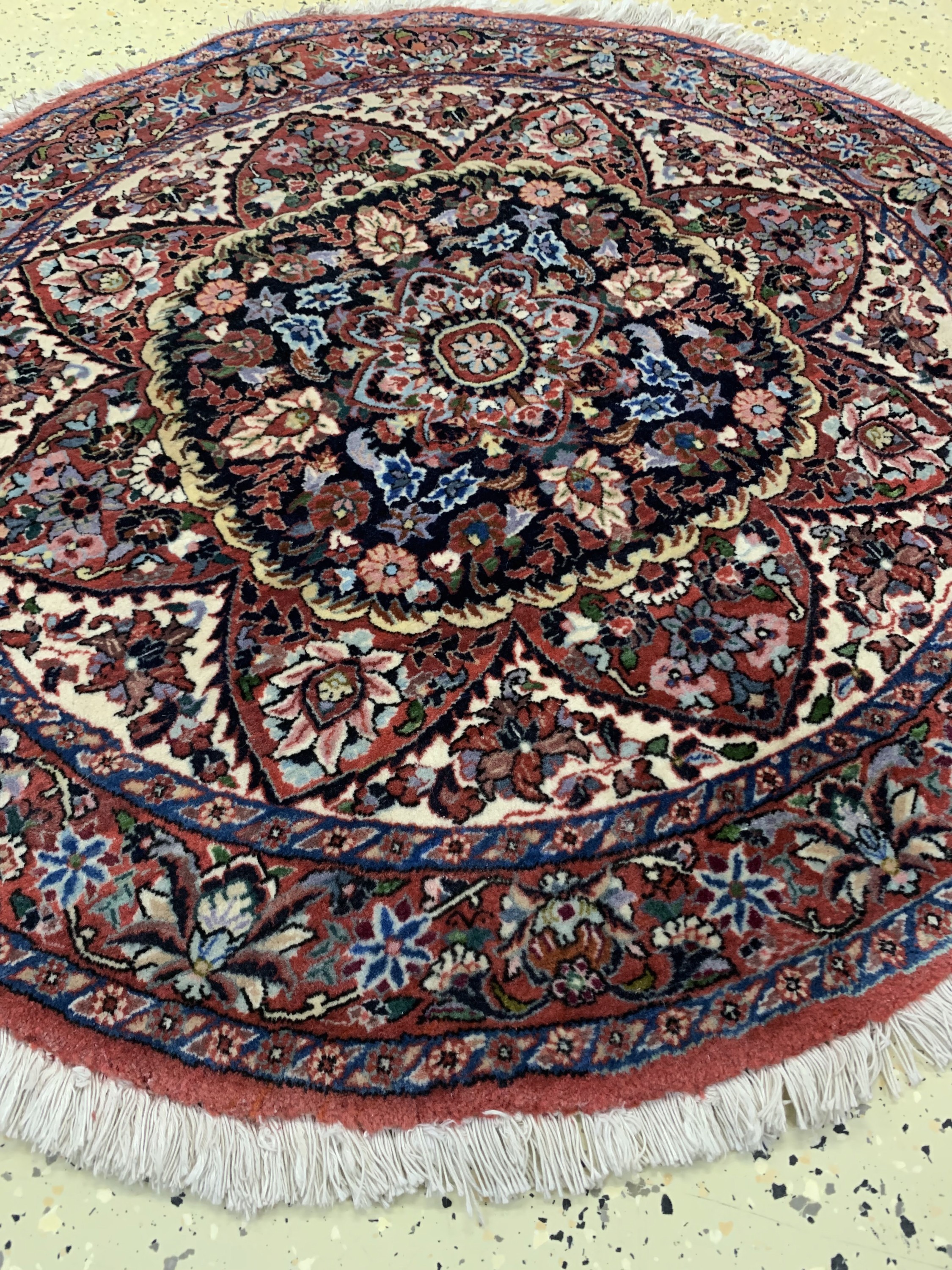 Detail b: Bidjar fein, Persien, Ende 20.Jhd, Korkwolle auf Baumwolle, Durchmesser: ca. 100 cm, EHZ: 2, (kleine Florfehlstelle)