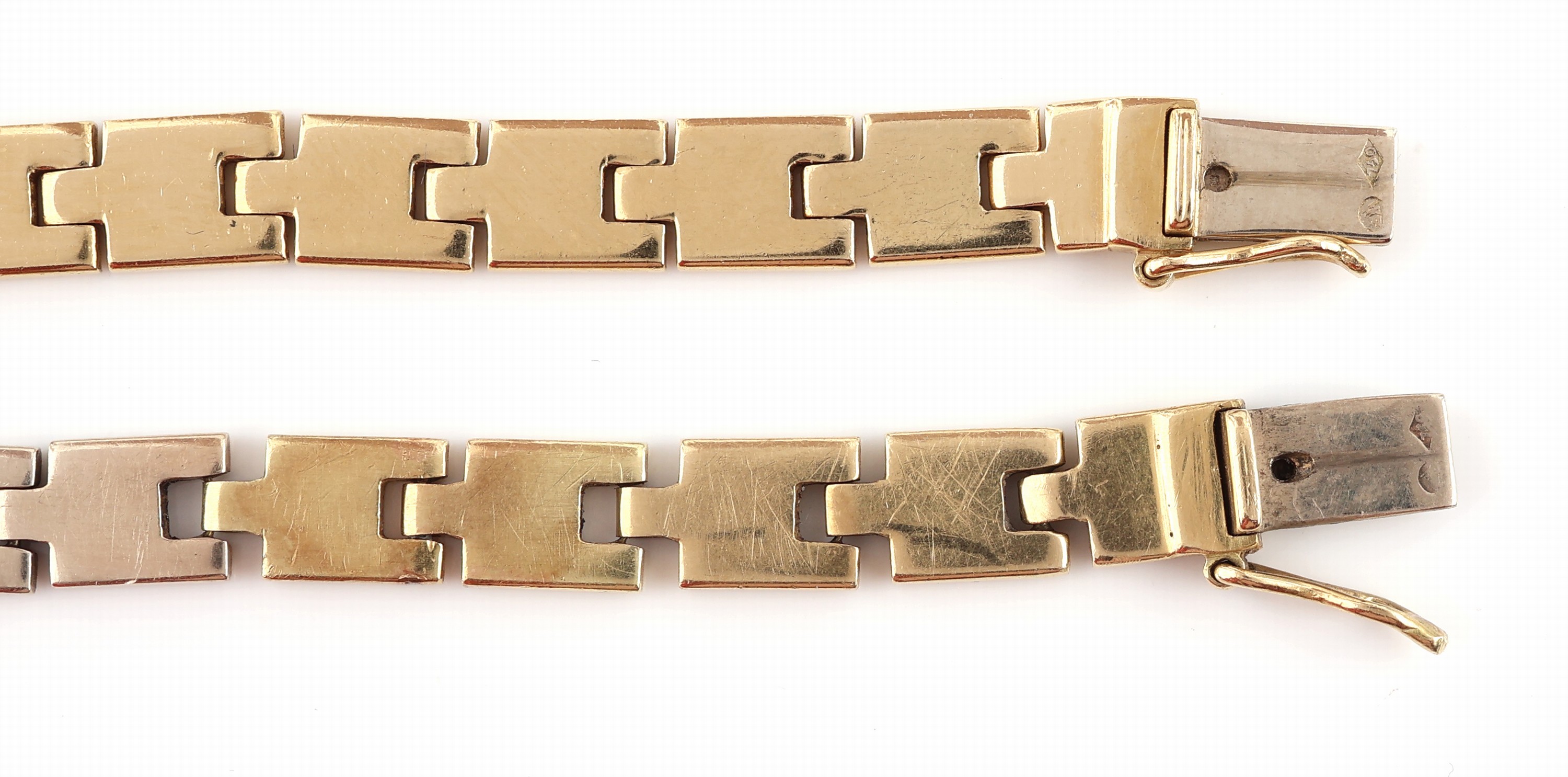 Detail b: 18 kt Gold Brillant-Collier, GG/WG 750/000,9 WG Glieder mit 81 Brillanten zus. ca. 0.40 ct Weiss/si, L. ca. 40 cm, Kastenschloss mit ...