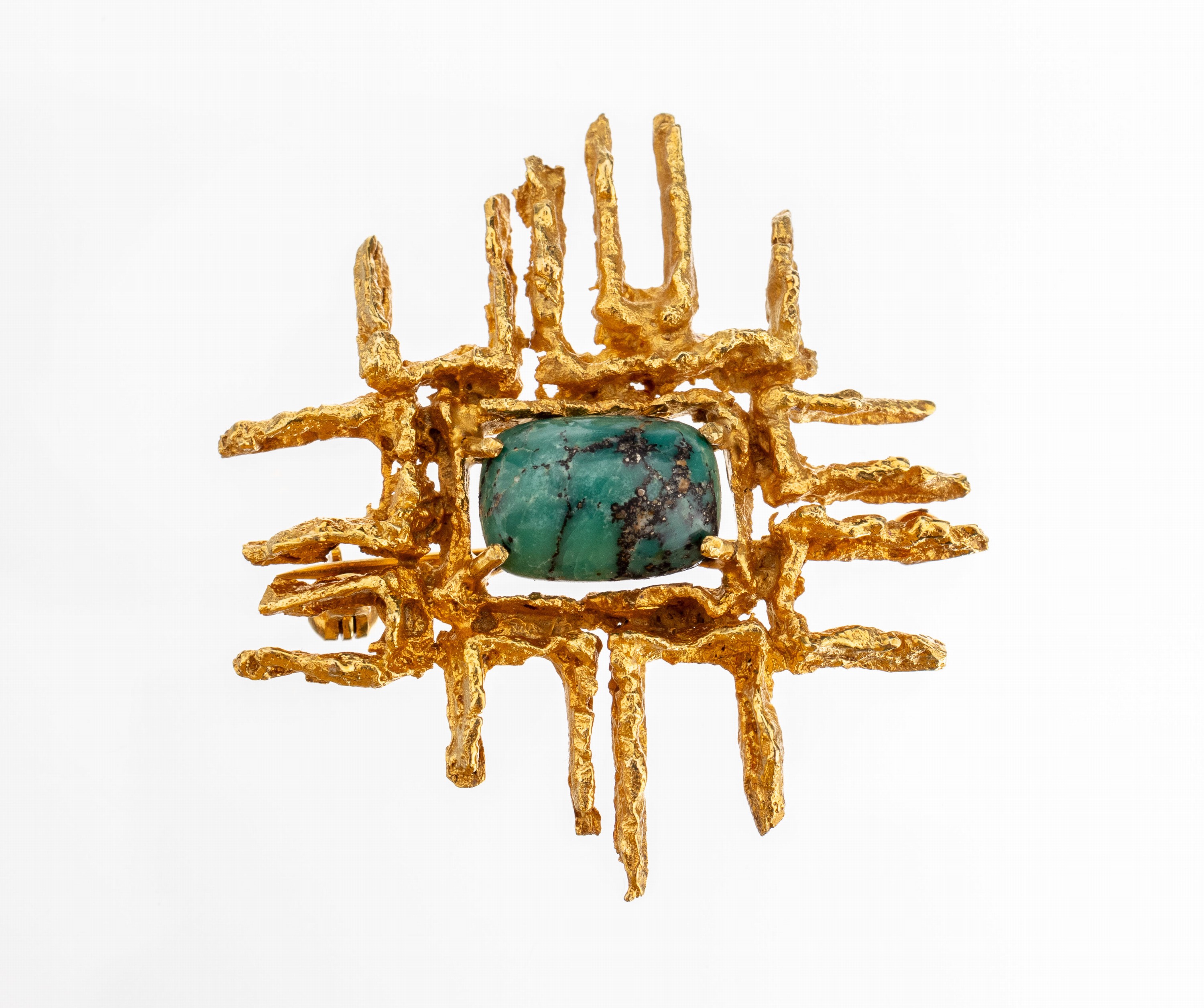 14 kt Gold Türkis-Brosche, GG 585/000, aussergewöhnliche Gestaltung, mittig Türkis-Cabochon, ca. 4 x 3.6 cm, ca. 11.9 g, Meistermarke unged.