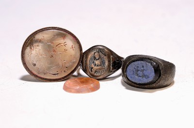 Image 2 Gemmen und 2 Ringe, wohl 18.Jh., Ring mit Muttergottes; Ring mit Gemme, wohl ...