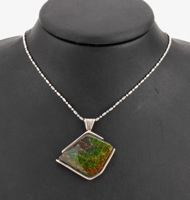 Image Ammolite-pendant , silver 925, colourful ammolite with opalescent play of colours in ...