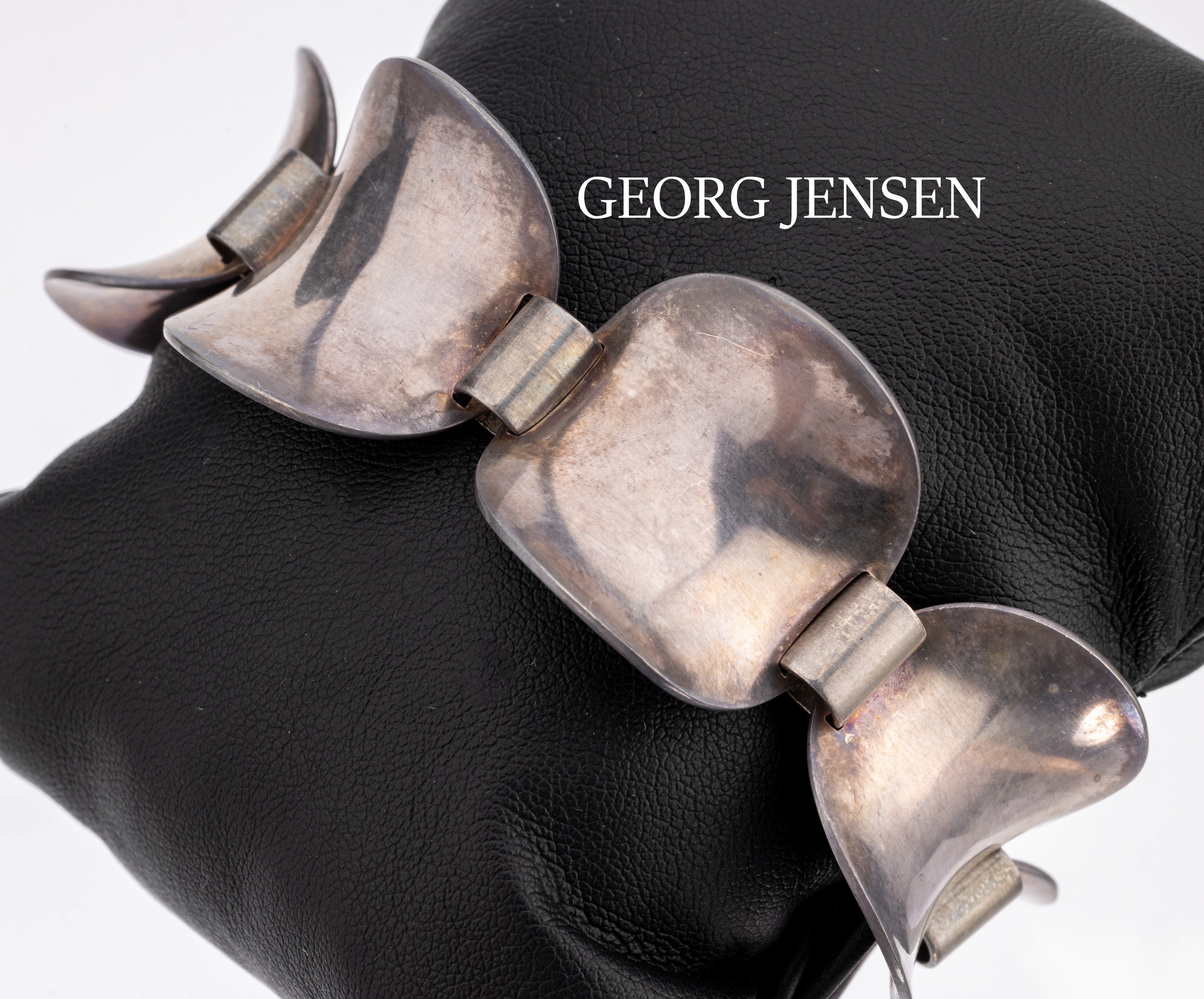 GEORG JENSEN Armband, 925er Silber, Dänemark nach 1945, Modell 210, Entwurf aus den 1960er Jahre, L. ca. 17.5 cm, ca. 54 g, sign.