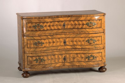 Image Baroque chest of drawers, around 1780, walnut veneer, 3 drawers, double curved, mirrored ...