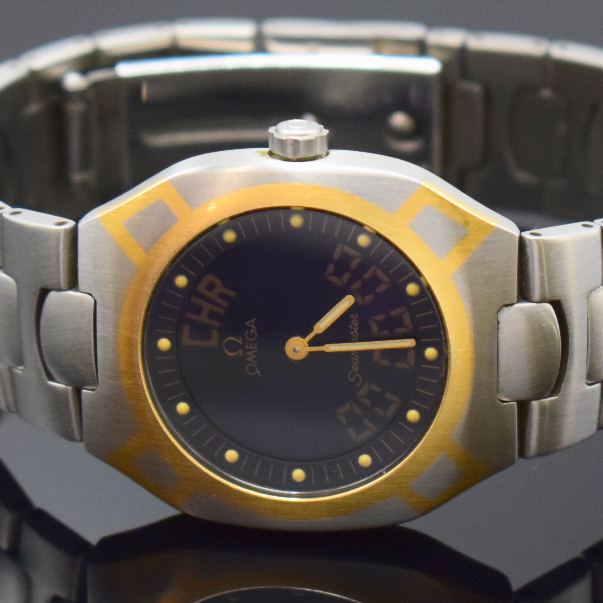 Detail c: OMEGA Seamaster Polaris Multi-Funktions- Armbanduhr Referenz 386.0822 in Stahl/Gold, Schweiz um 1990, quarz, satiniertes Geh., 4- fach verschr. Boden ...