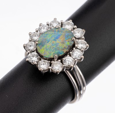 Image 18 kt Gold Opal-Brillant-Ring, WG 750/000, ovaler Boulder-Schwarzopal ca. 3.50 ct, 12 ...