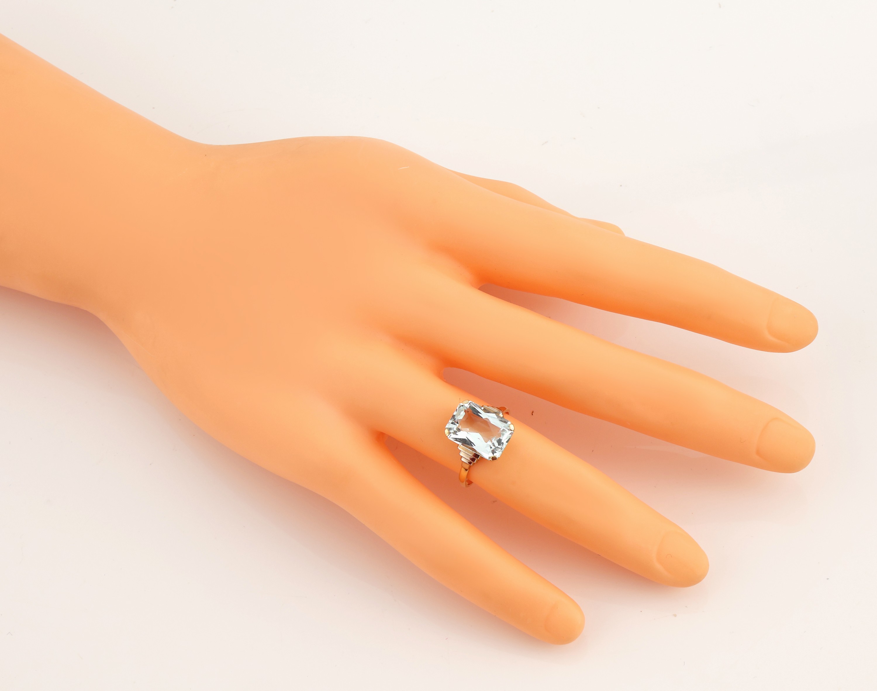 Detail a: 14 kt Gold Aquamarin-Ring, GG/WG 585/000, Art-Deco, um 1920, Aquamarin im Emerald Cut ca. 3.0 ct, RW 60, ca. 3.5 g