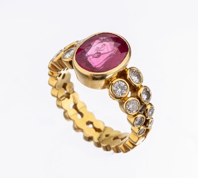 Image 18 kt gold ruby-brilliant-ring, YG 750/000,oval bevelled ruby approx. 3.0 ct fine ...