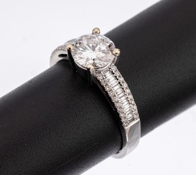 Image 18 kt Gold Diamant-Ring, WG 750/000, mittigBrillant ca. 1.25 ct feines ...