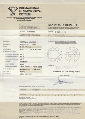 26811092a - 18 kt Gold Diamant-Ring, WG 750/000, mittigBrillant ca. 1.25 ct feines ...