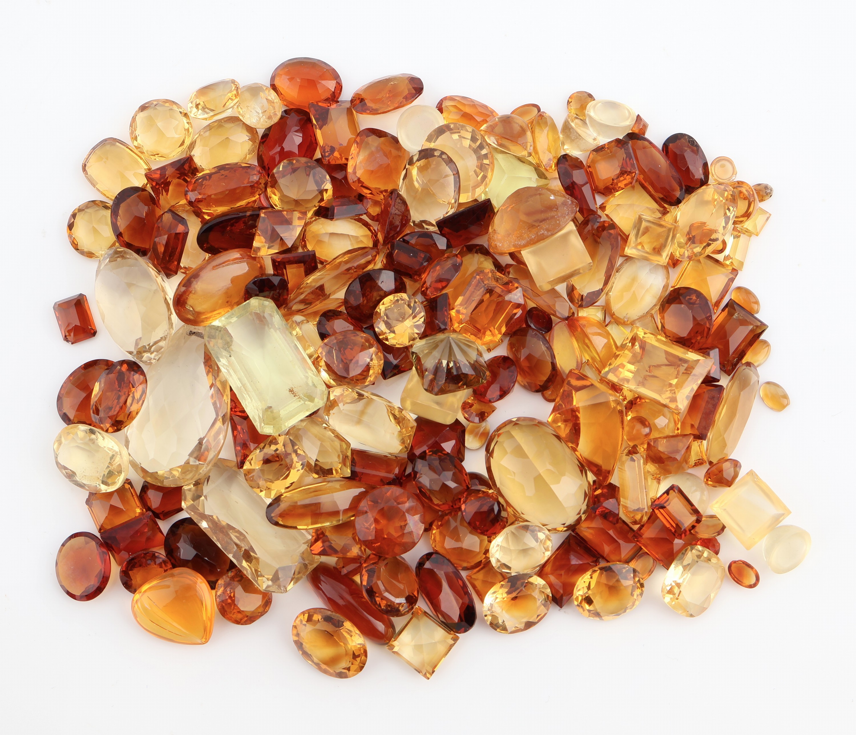 Lot lose Citrine zus. 680.0 ct, versch. Brauntöne, versch. Schliffformen