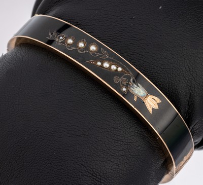 Image 8 kt gold Biedermeier bangle, approx. 1840s, RG 333/000 tested, circular black enameled ...