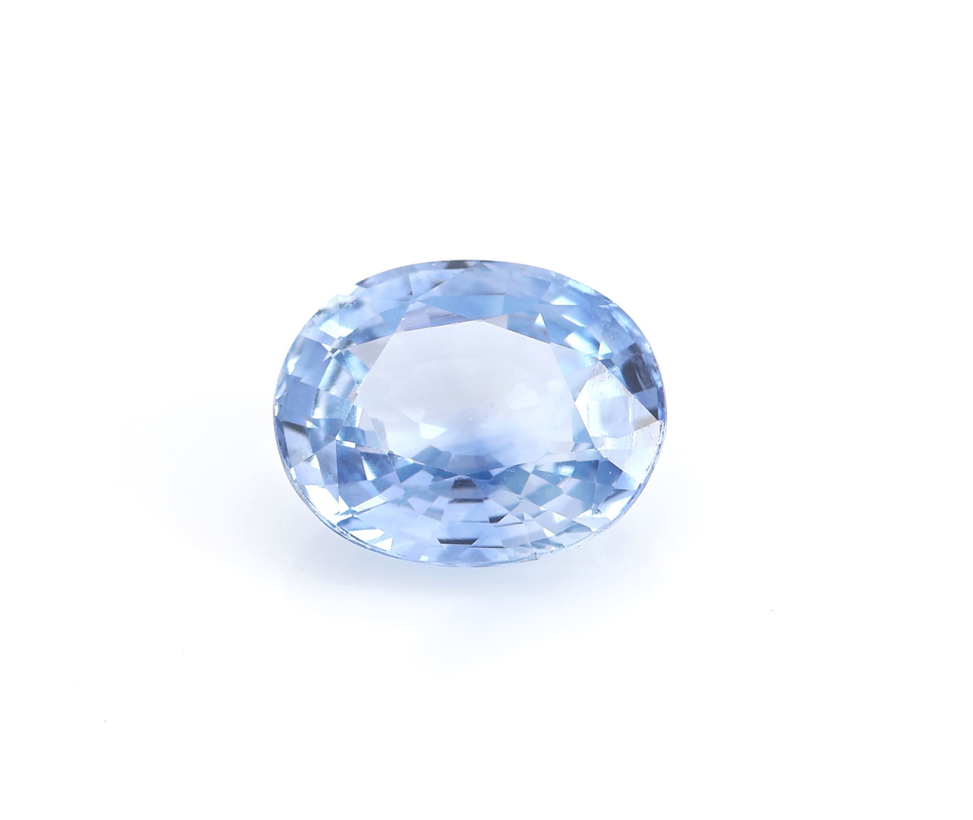 Loser ovalfacett. heller Saphir ca. 1.95 ct, mit Zertifikat