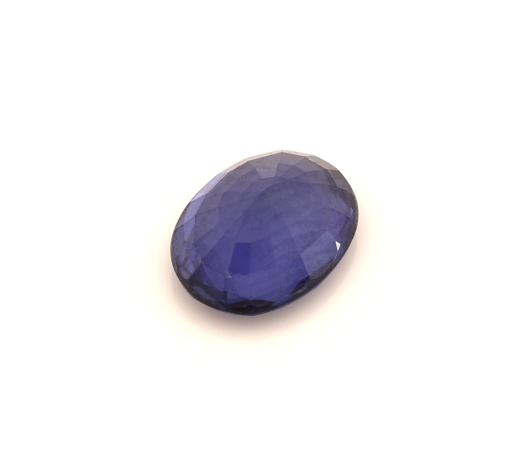 Detail b: Loser ovalfacett. Saphir 1.51 ct, ca. 7.5 x 6 x 3 mm