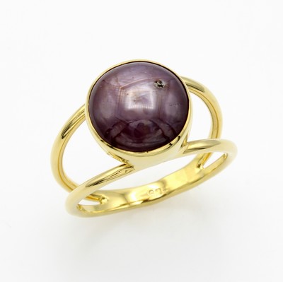 Image Ring mit Sternrubin, GG 585/000, Sternrubin-cabochon ca. 10 ct, geteilte Ringschiene, RW ...