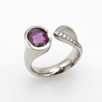Image Ring mit Rubin und Brillanten, WG 585/000, z.T. matt., offen gearb., facett. Rubin ca. ...