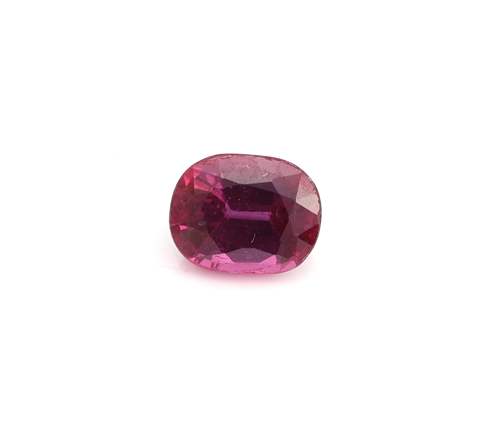 Loser ovalfacett. Rubin 1.26 ct, feine Farbe, ca. 6.5 x 5 x 4 mm