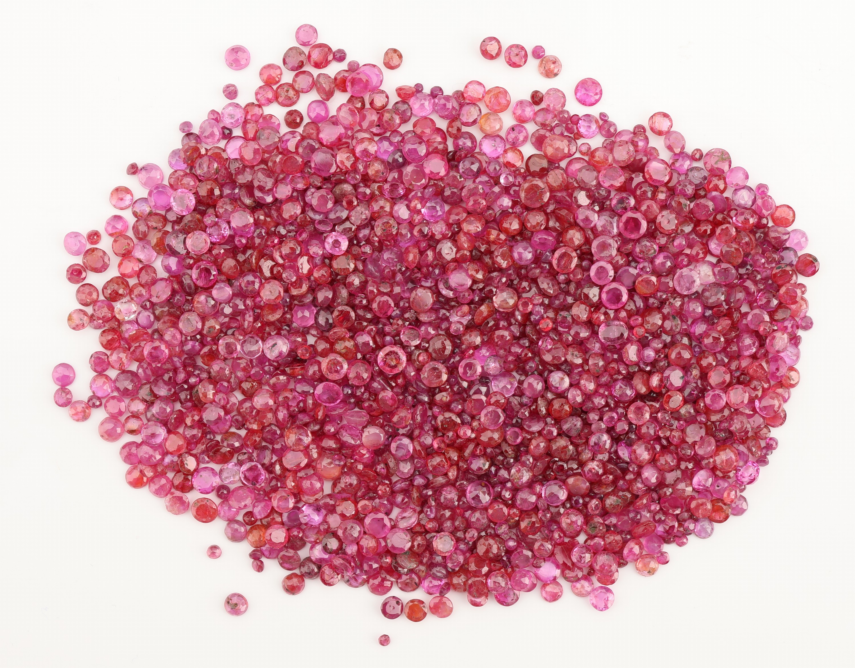 Lot lose Rubine zus. 200 ct, rundfacett.