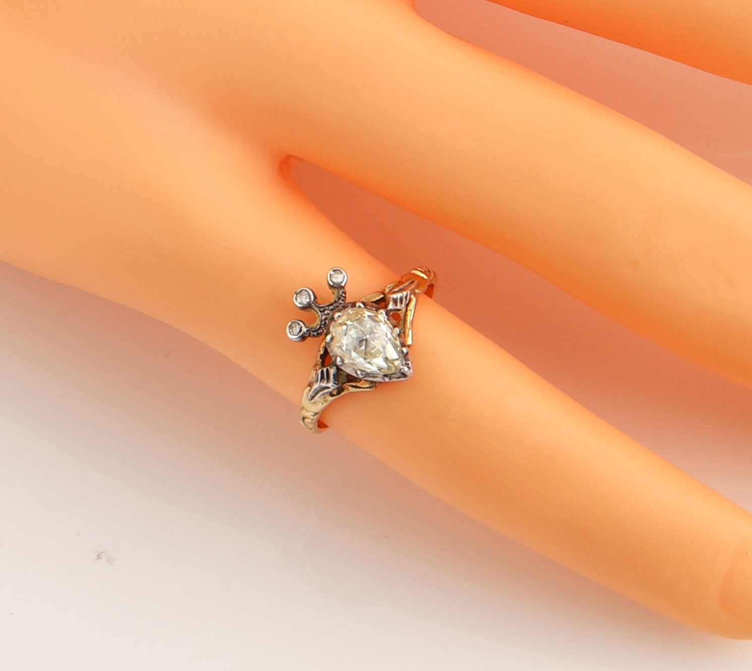 Detail b: 14 kt Gold Diamant-Ring, um 1770/80, GG 585/000 und Silber, Niederlande, Meistermarke GM4, 1 tropfenf. Diamantrose ca. 0.72 ct get. Weiss/p, 3 kl. ...