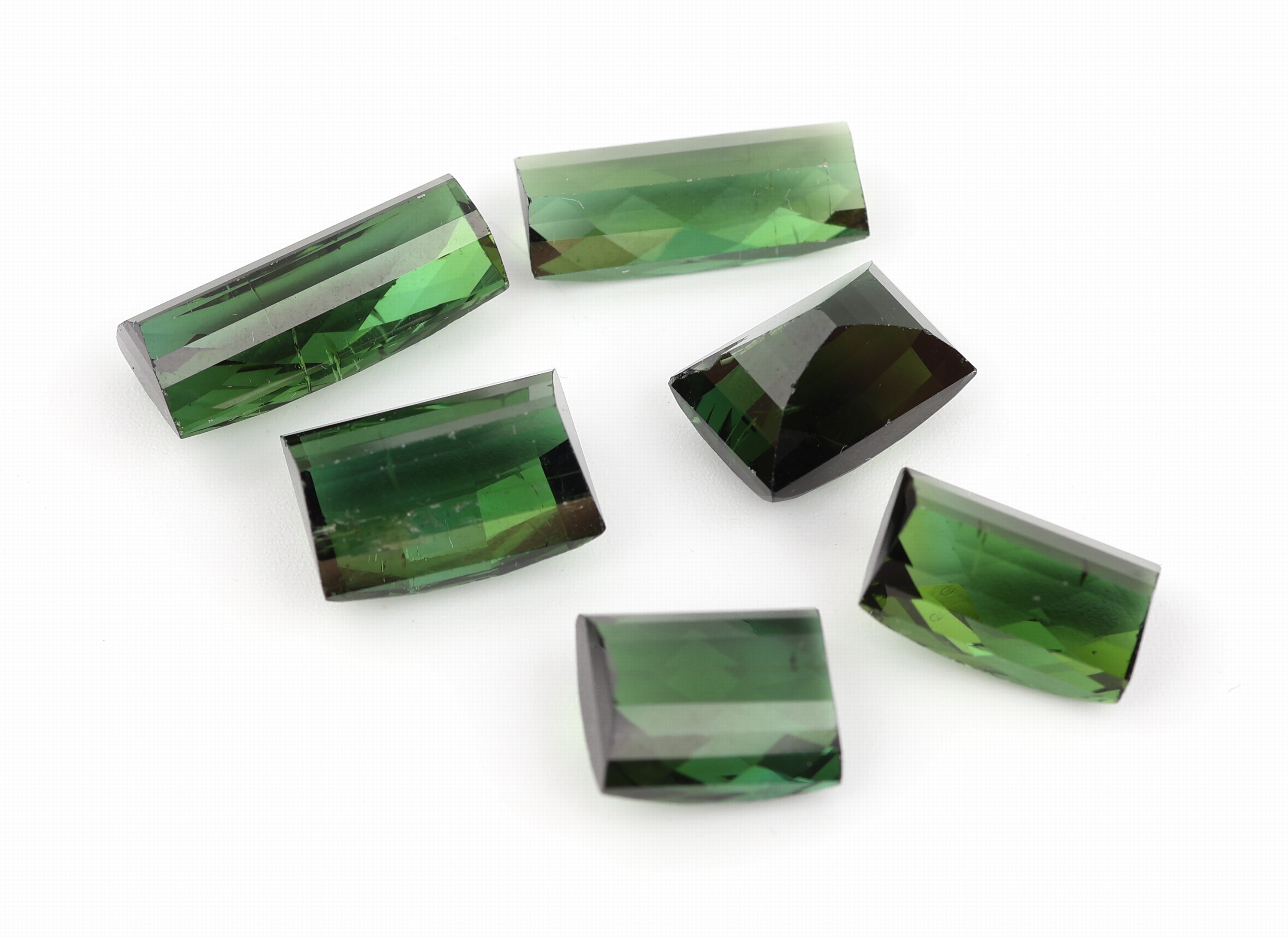 Detail a: Lot 6 lose Turmalin-Baguettes zus. 31.23 ct, Schachbrettschliff