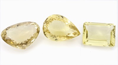 Image Lot 3 loose lemoncitrines total 284 ct , emerald cut, approx. 32 x 32 x 15 mm, pear, ...