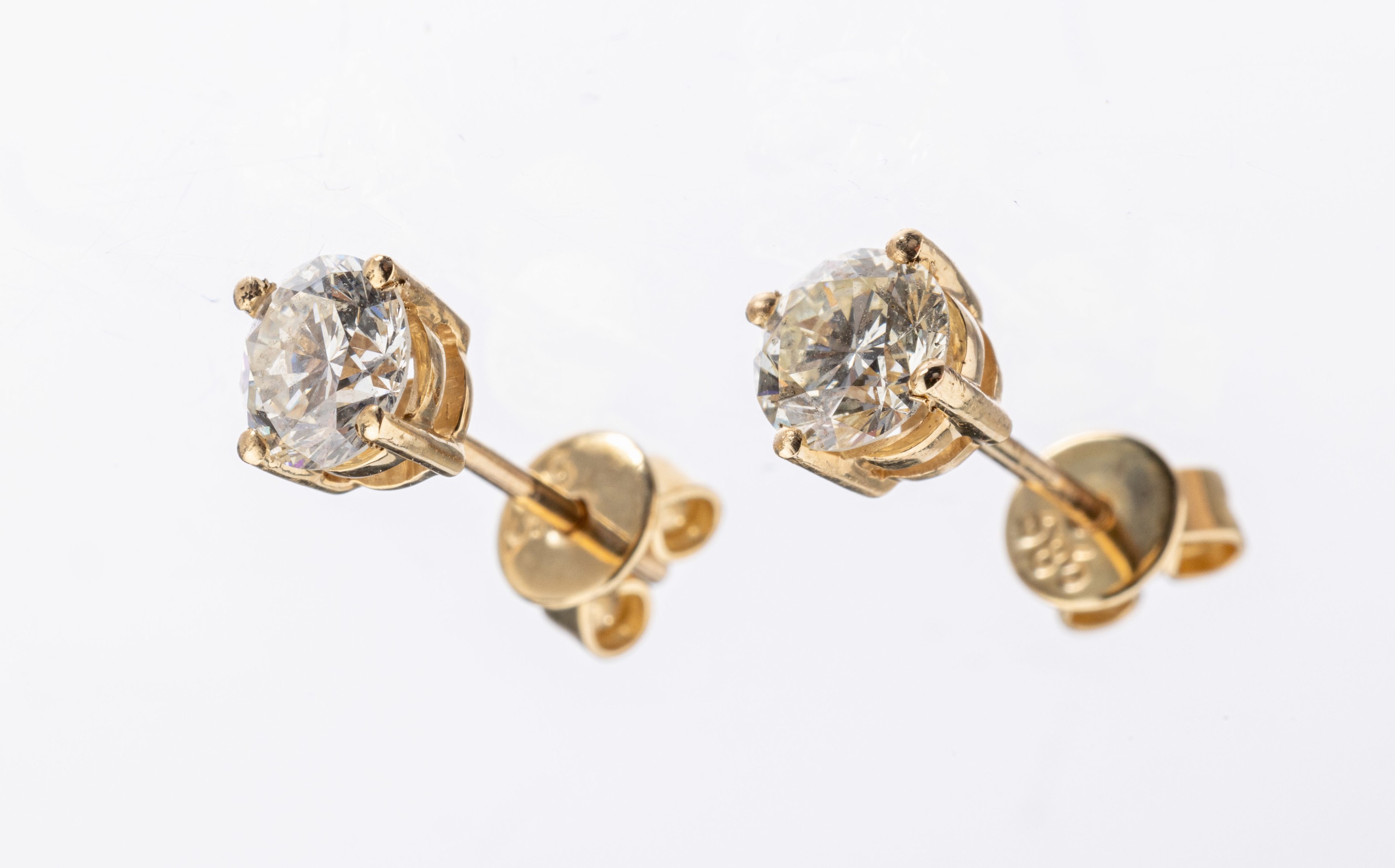 Paar 14 kt Gold Brillant-Ohrstecker, GG 585/000, 2 Brillanten zus. ca. 0.73 ct Weiss-l.get.Weiss/vs-si