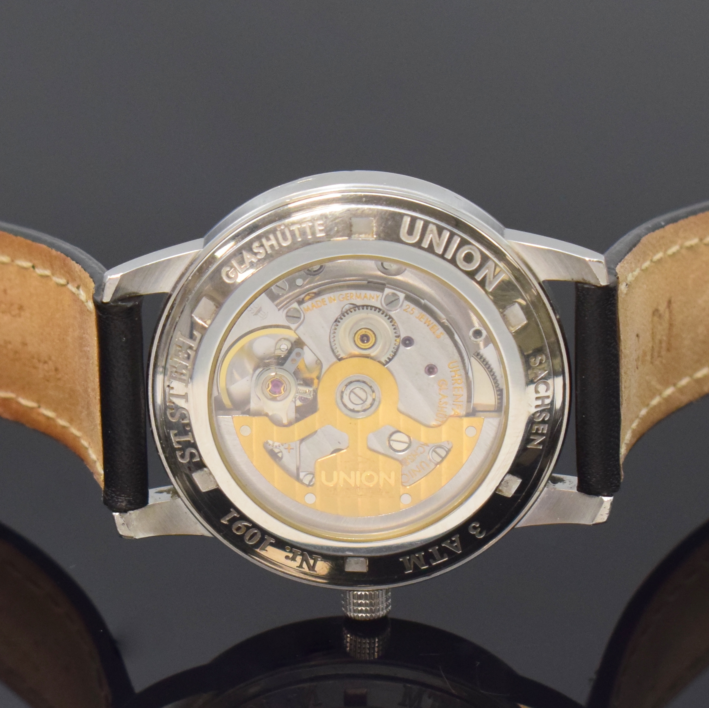 Detail e: UNION GLASHÜTTE Herrenarmbanduhr in Stahl, Deutschland um 2010, Automatik, beids. vergl. Geh. dell., Boden verschr., schwarzes Zifferbl. m. arab. ...