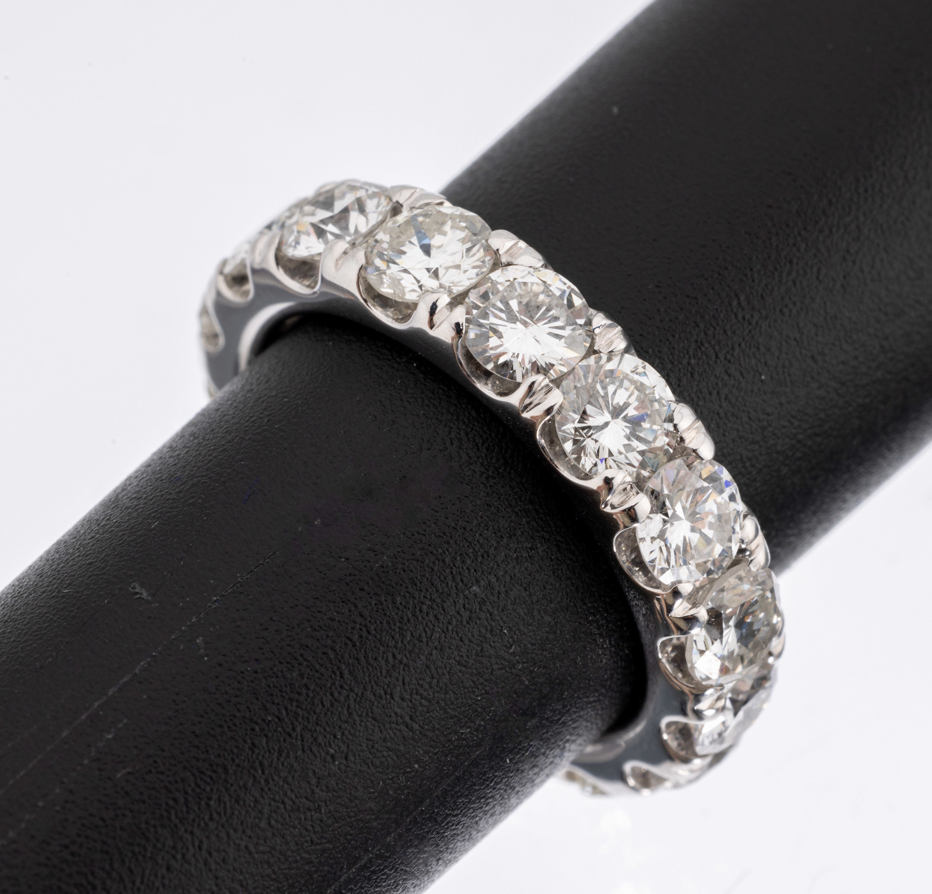 14 kt Gold Brillant-Memoryring, WG 585/000,Brillanten zus. ca. 4.54 ct feines Weiß -Weiß/vs-si, RW 54, ca. 6.8 g