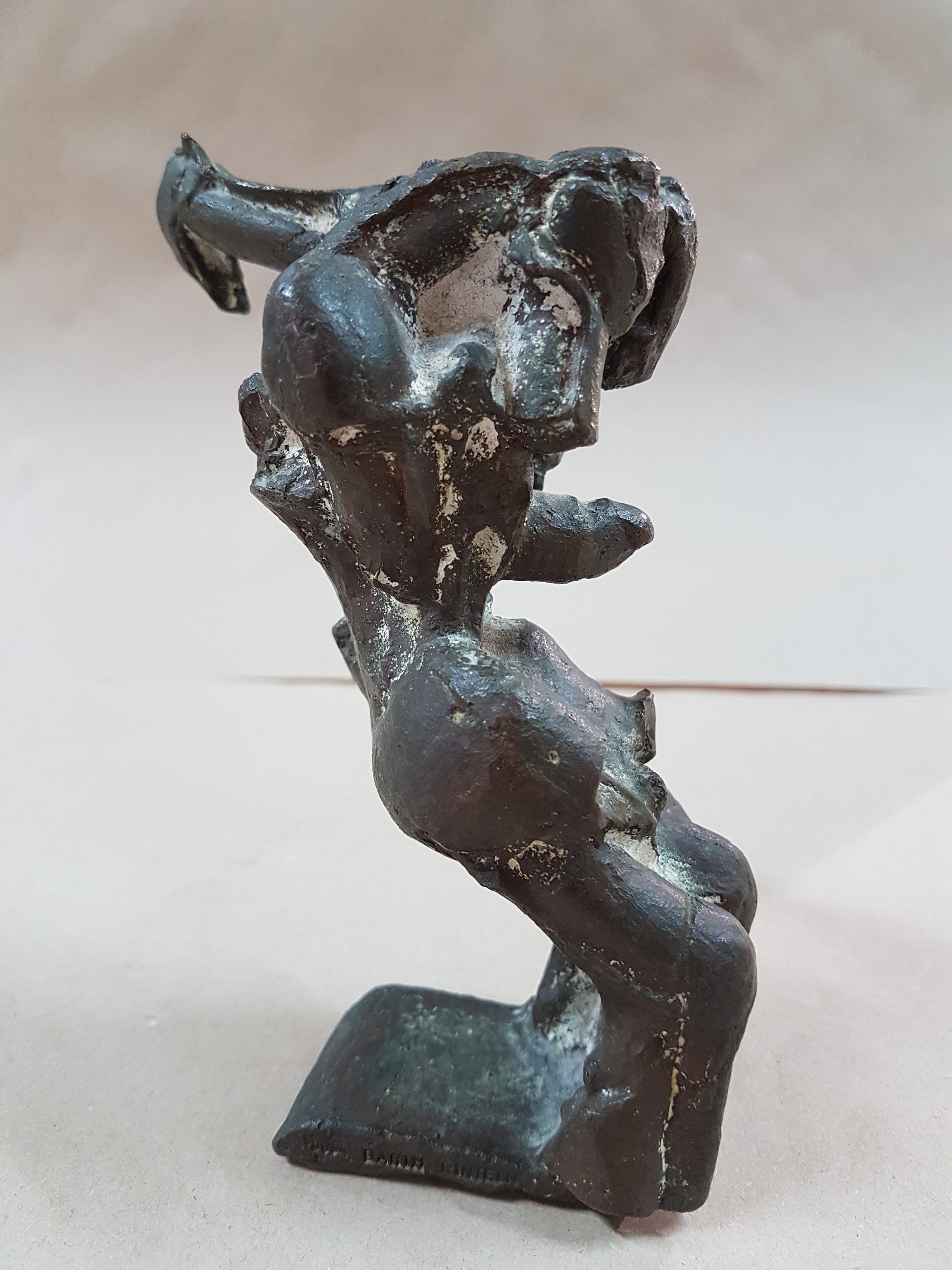 Detail b: Rolf Szymanski, 1928-2013, Tag des Überflusses, Bronzestudie, unsigniert, H. ca. 15.5cm