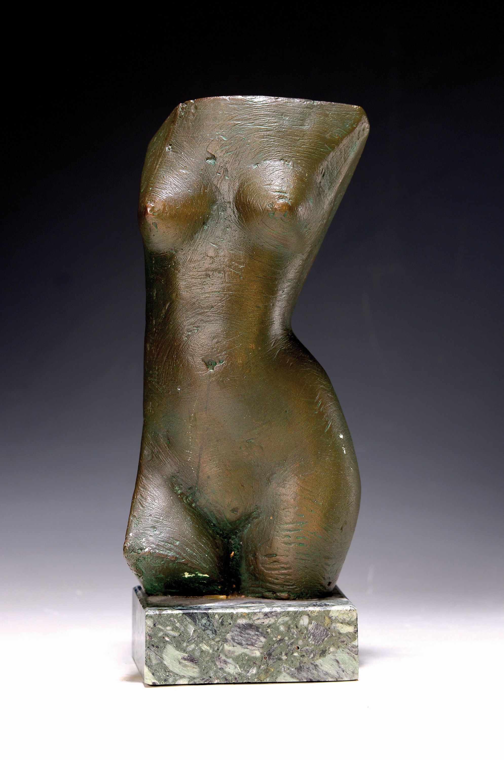 Otto Zewe, 1921-2003, weiblicher Torso, Bronzeguß, Marmorsockel, Gesamth. ca. 24cm