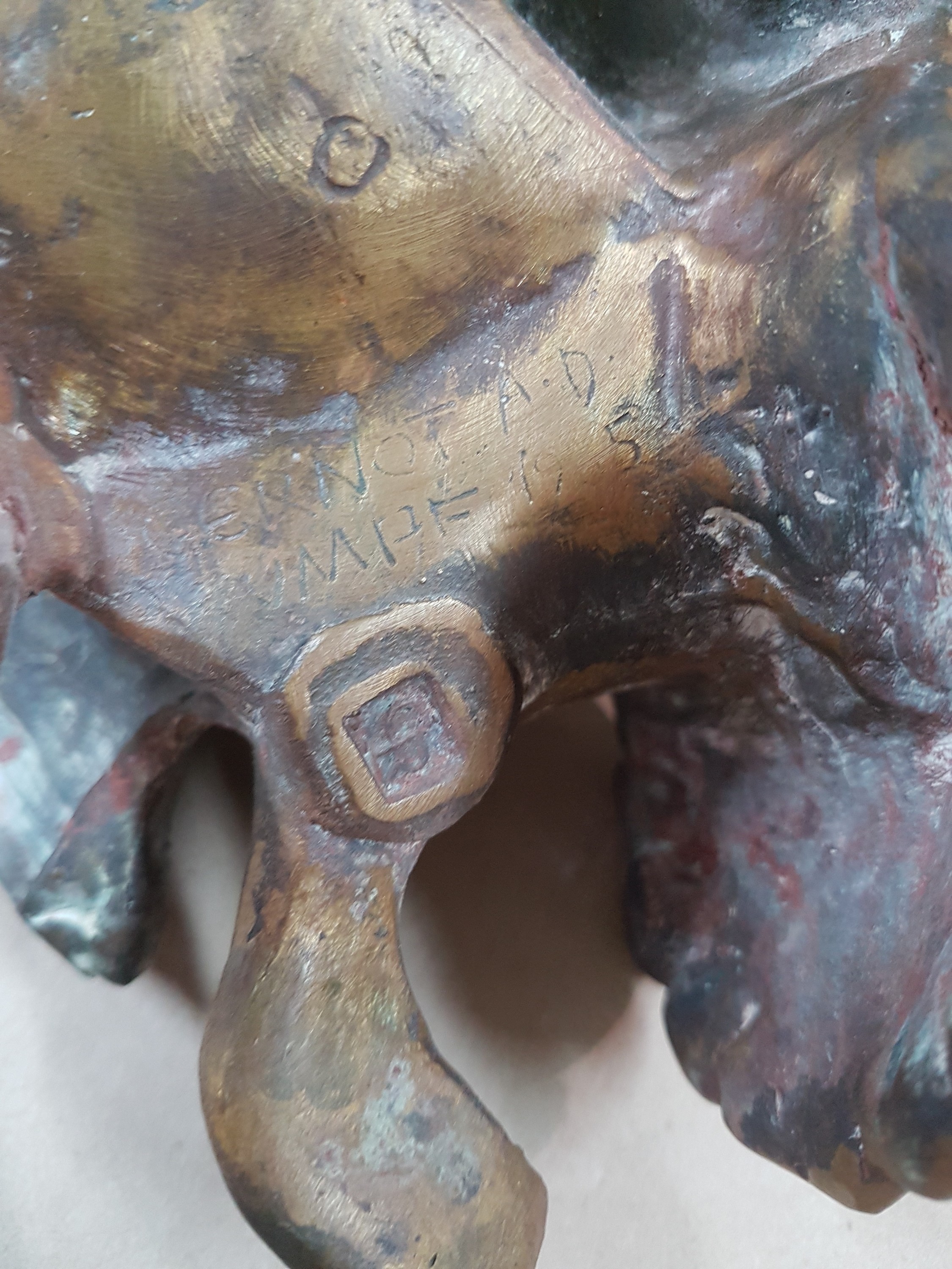 Detail g: Gernot Rumpf, geb. 1941 Kaiserslautern, Taube auf Boot, Bronzeguss, signiert, H. ca. 26cm