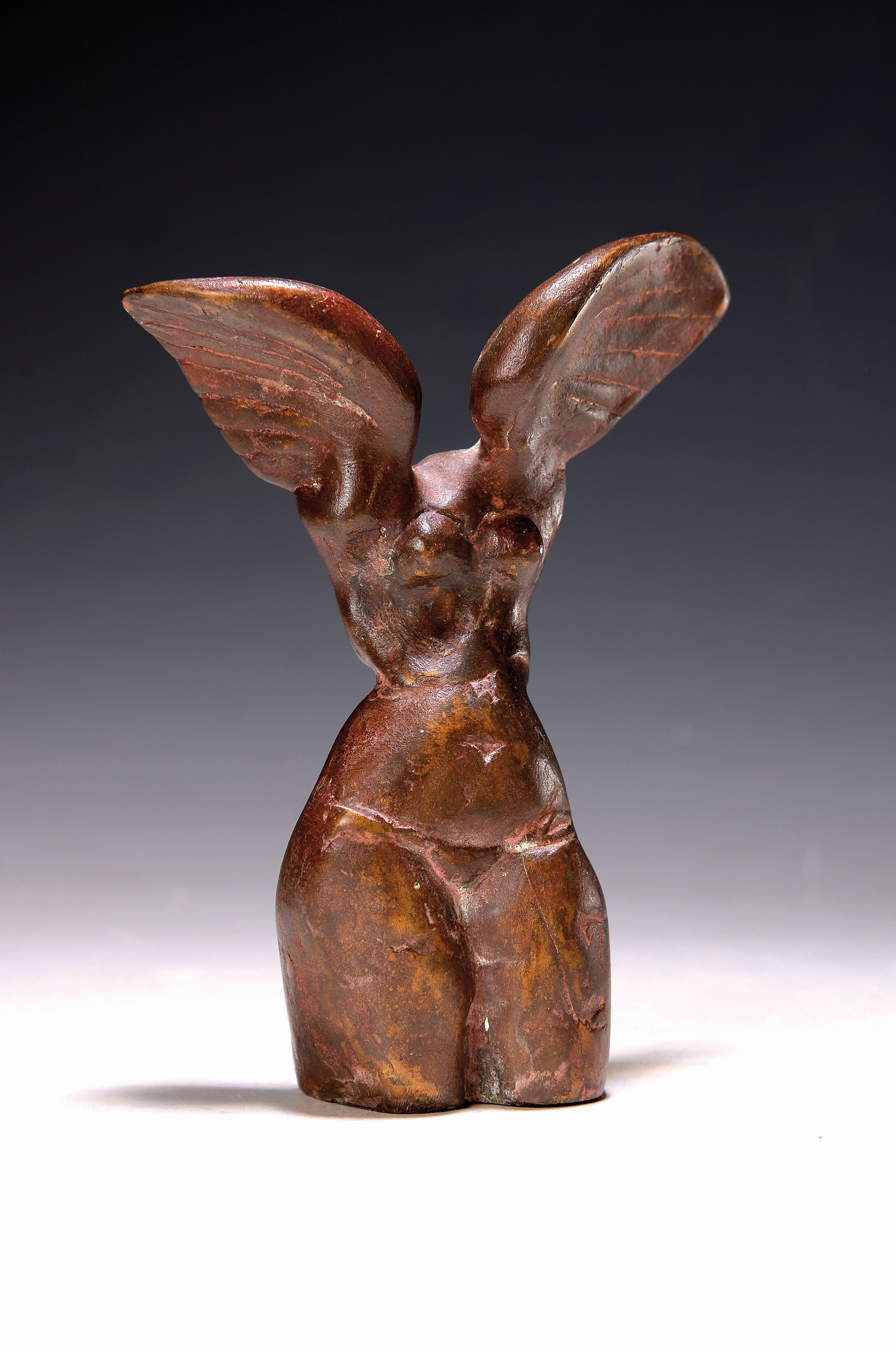 Detail k: Gernot Rumpf, geb. 1941 Kaiserslautern, geflügelter Akt, Bronzeguss, num. IV/V, H. ca. 16.5cm