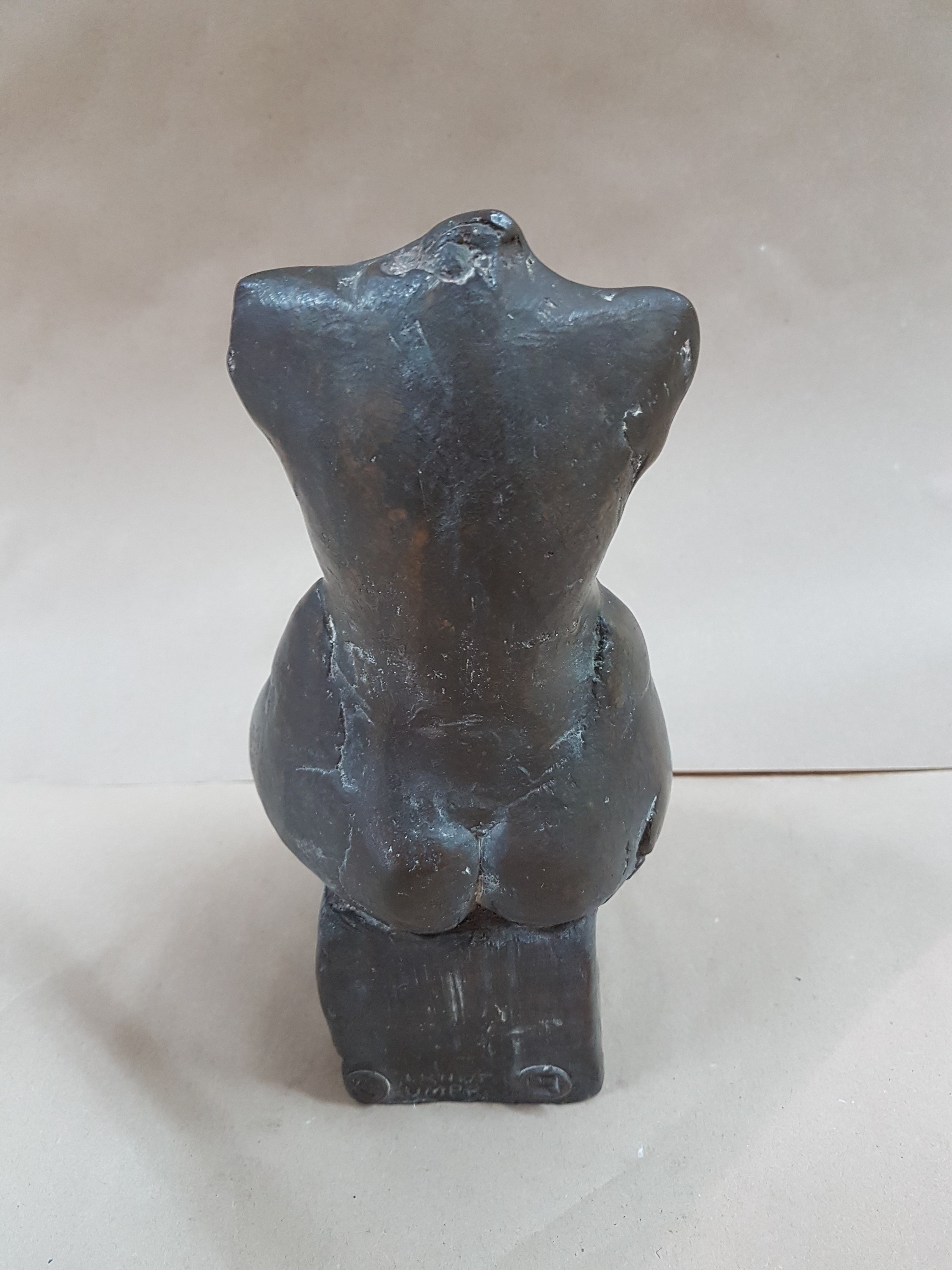 Detail c: Gernot Rumpf, geb. 1941 Kaiserslautern, weiblicher Torso, Bronzeguss, signiert, H. ca. 23cm