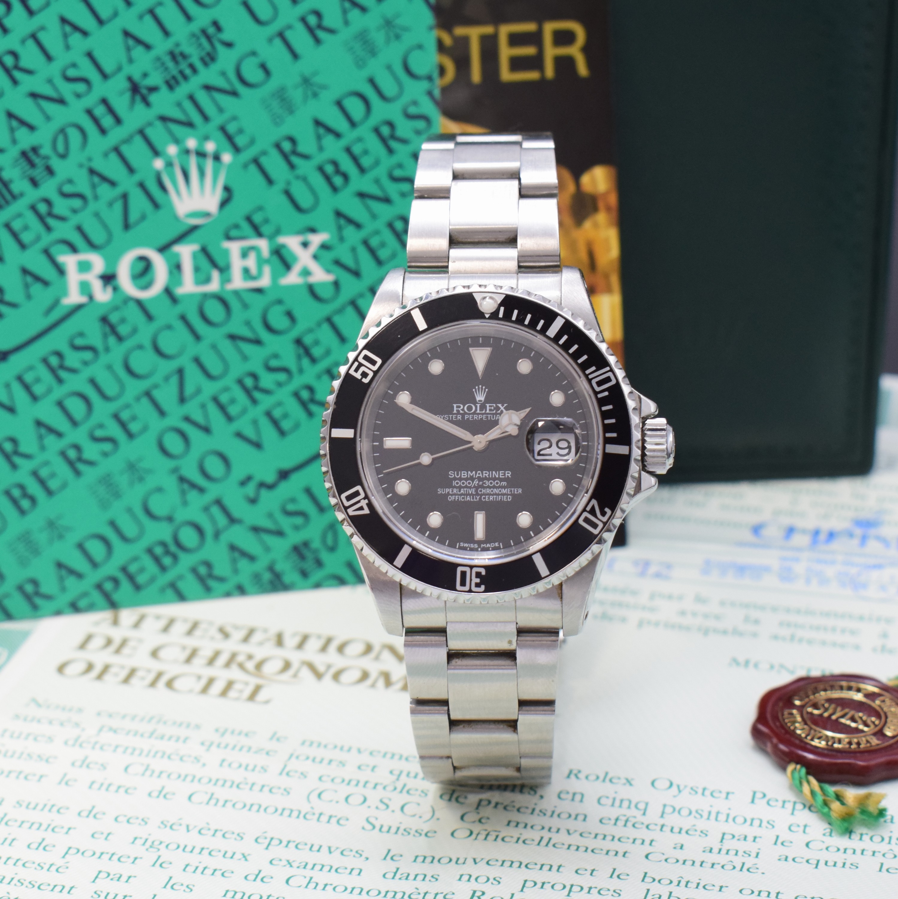 ROLEX Herrenarmbanduhr Oyster Perpetual Date Submariner Referenz 16610, Schweiz verk. lt. beil. Pap. 11/1992, Automatik, N-Serie, Chronometer der ...