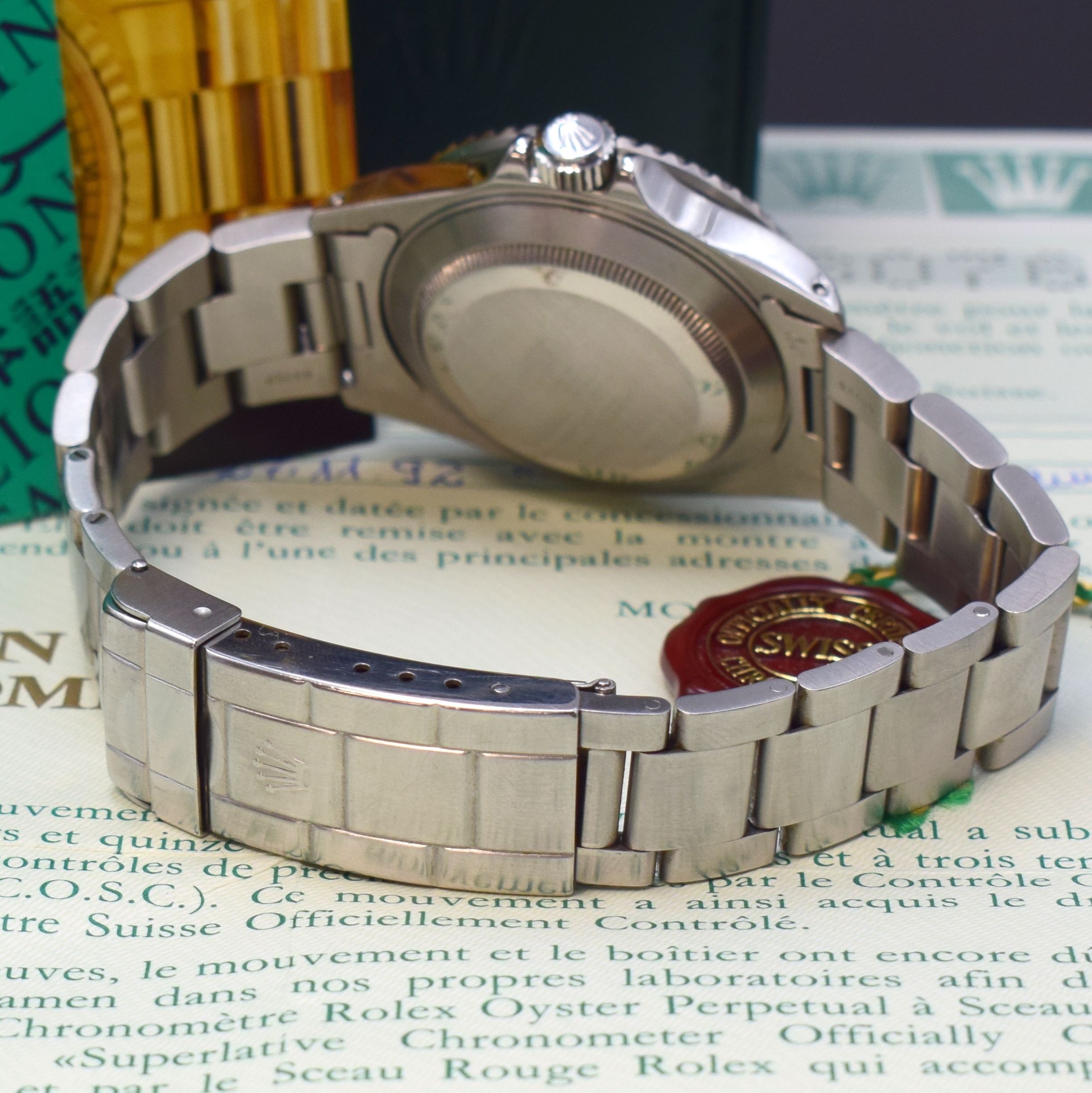 Detail b: ROLEX Herrenarmbanduhr Oyster Perpetual Date Submariner Referenz 16610, Schweiz verk. lt. beil. Pap. 11/1992, Automatik, N-Serie, Chronometer der ...