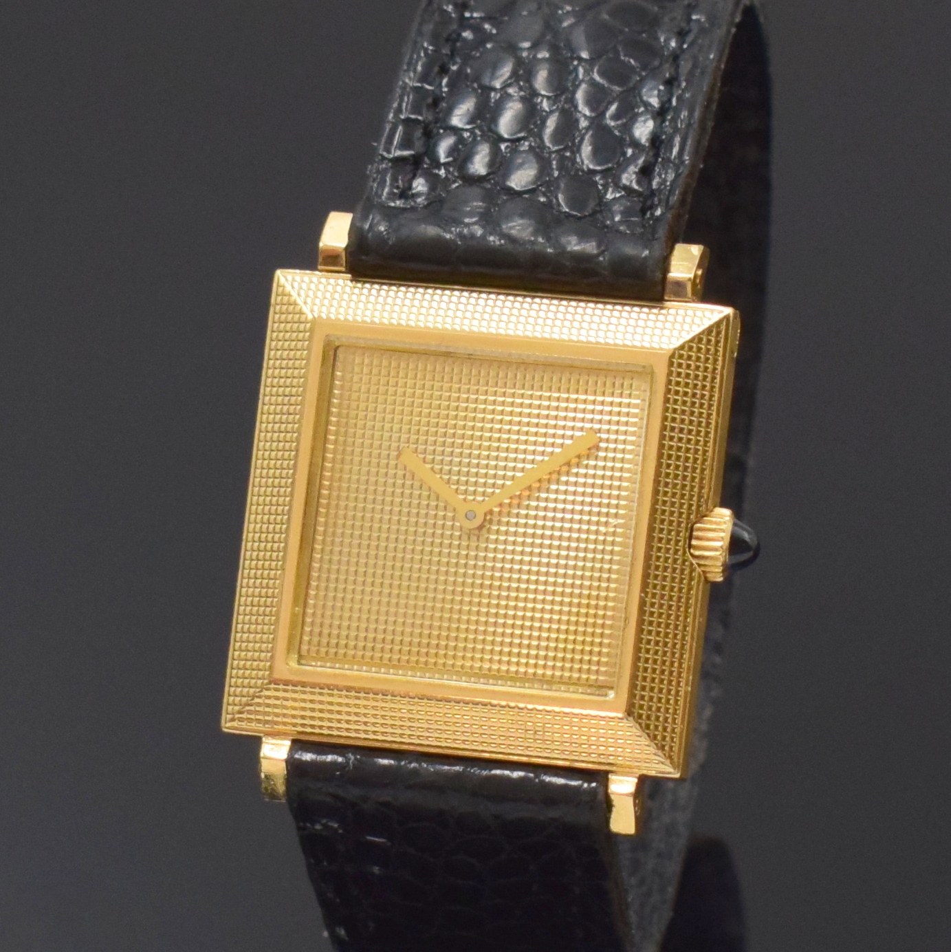 Detail a: BOUCHERON Armbanduhr in GG 750/000, Schweiz um 1960, Handaufzug, patentiertes, über Anstoss abnehmbares orig. Lederband, Boden aufgedr., ...