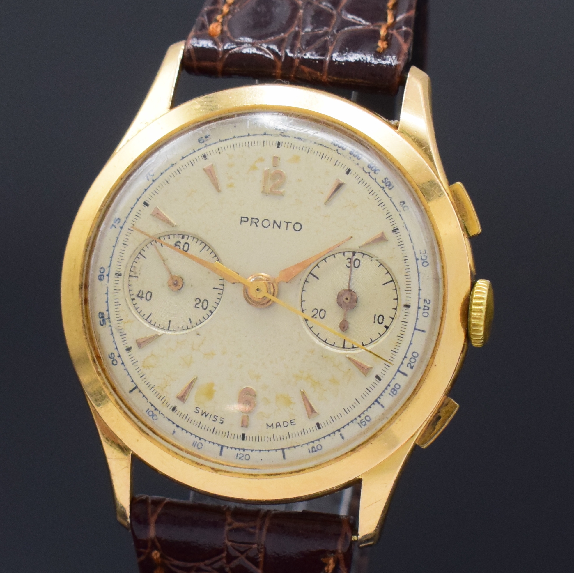 Detail a: PRONTO Schaltradchronograph Kaliber Valjoux 23 in GG 750/000, Schweiz um 1950, Handaufzug, Boden aufgedr., silb. Zifferbl. pat./fl., gold. Std.-Ind. ...