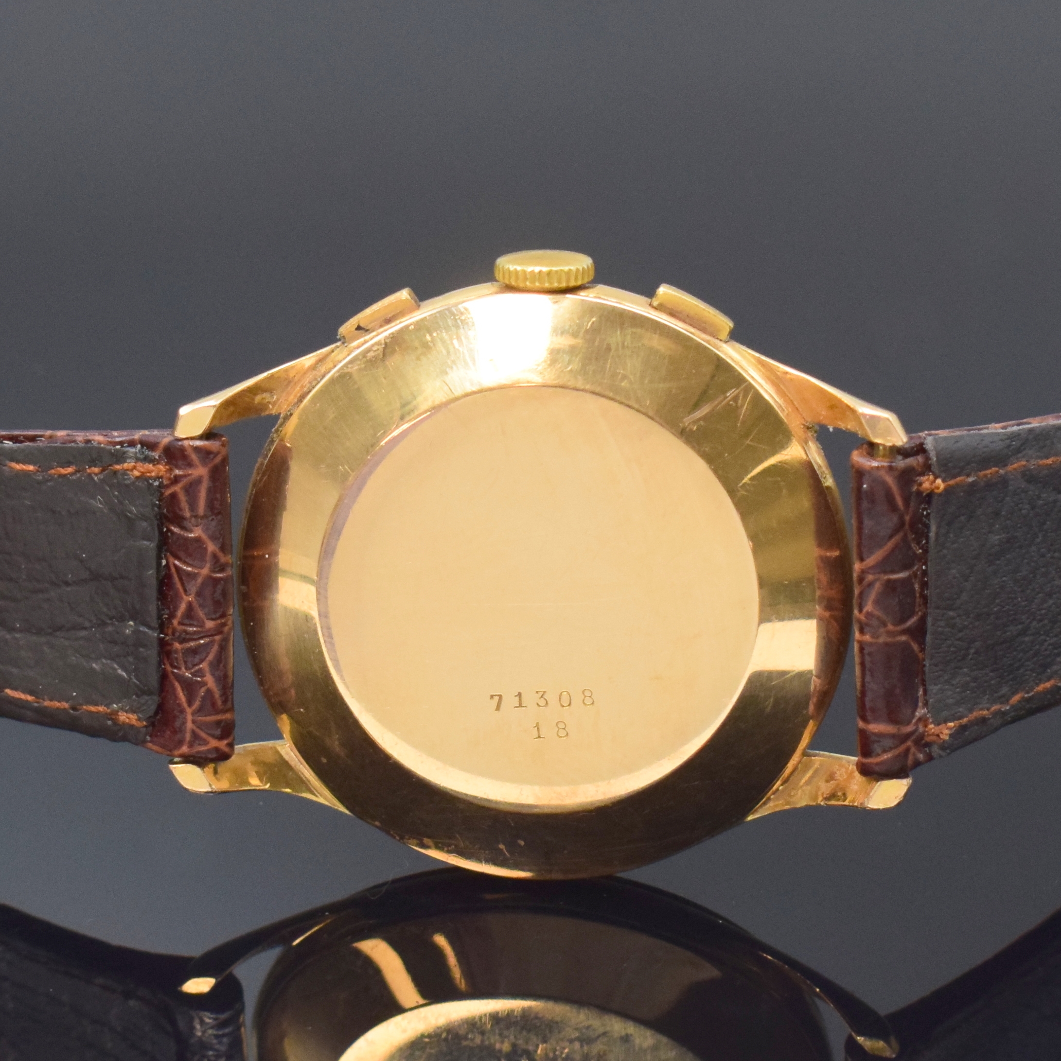 Detail d: PRONTO Schaltradchronograph Kaliber Valjoux 23 in GG 750/000, Schweiz um 1950, Handaufzug, Boden aufgedr., silb. Zifferbl. pat./fl., gold. Std.-Ind. ...