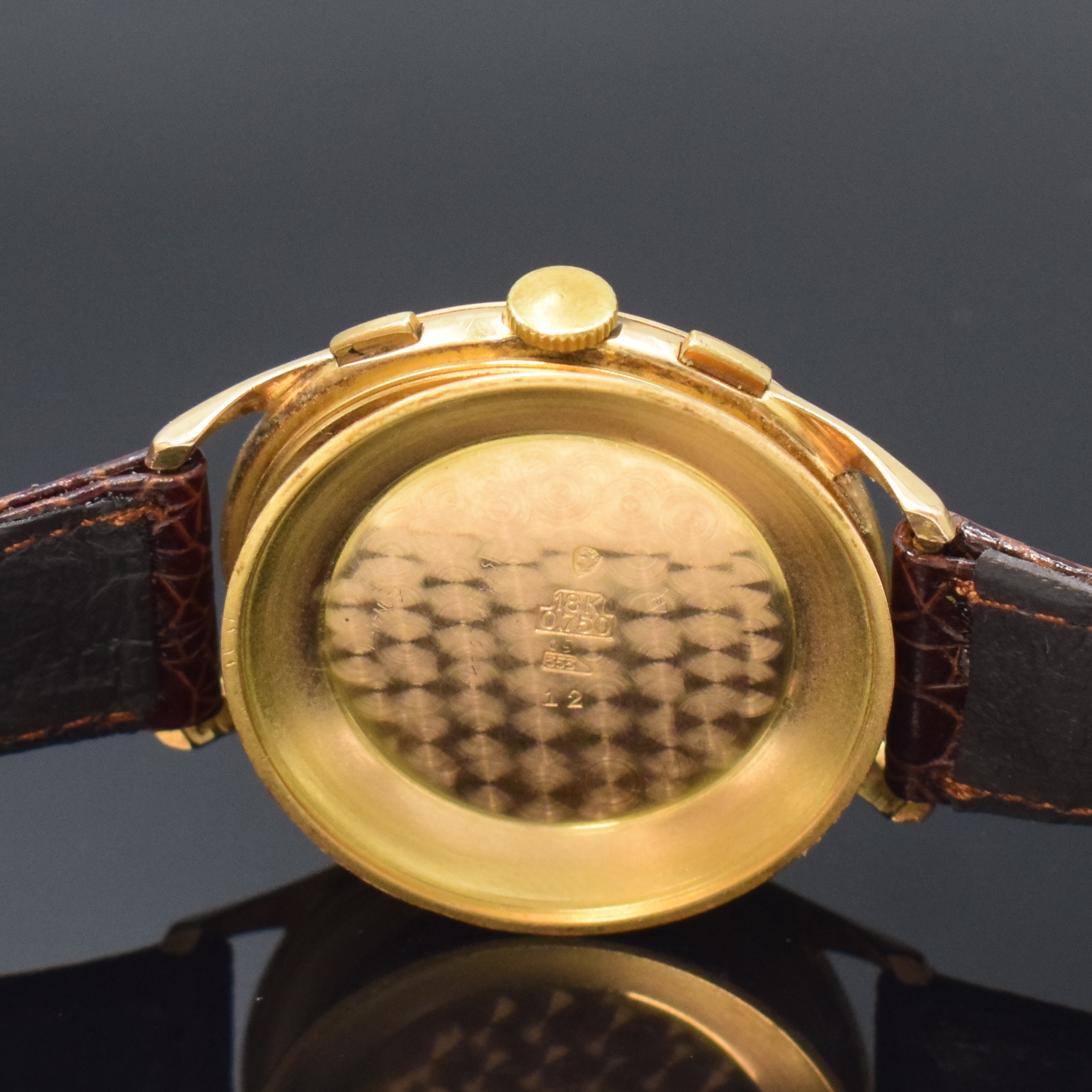Detail f: PRONTO Schaltradchronograph Kaliber Valjoux 23 in GG 750/000, Schweiz um 1950, Handaufzug, Boden aufgedr., silb. Zifferbl. pat./fl., gold. Std.-Ind. ...