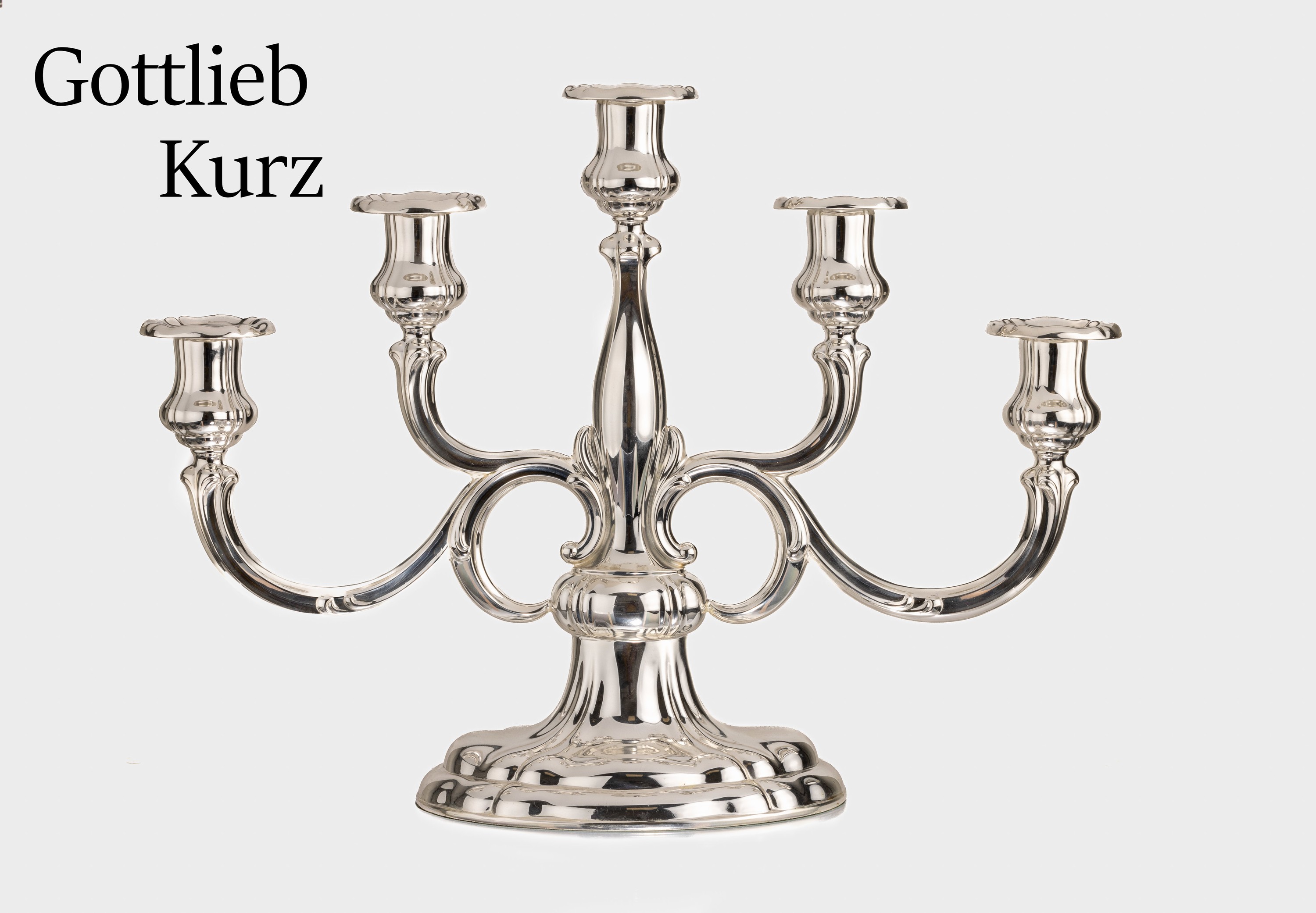 Prunkvoller Kerzenständer, 800er Silber, deutsch, 5 Flammen in versch. Höhen, Arme geschwungen, ovaler Fuss gefüllt, H. ca. 33 cm,Breite 44 cm, ...
