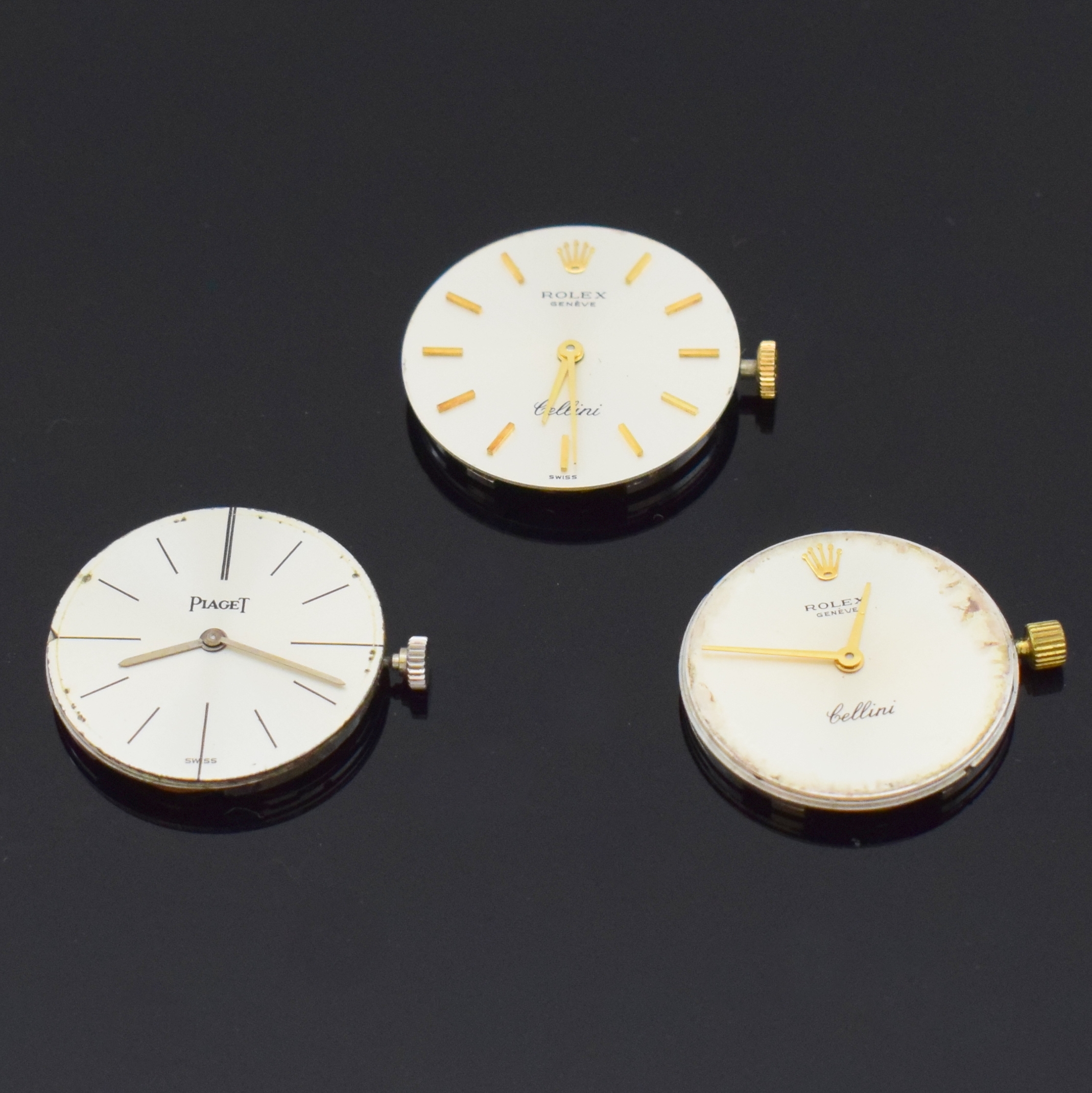 Detail c: ROLEX und PIAGET 3 Armbanduhrwerke, Schweiz um 1965, 2x Rolex Kal. 1600, 19 St., D. ca. 21 u. 22 mm, Cellini-Blätter, Piaget Kal. 9P1, 18 St., D. ...